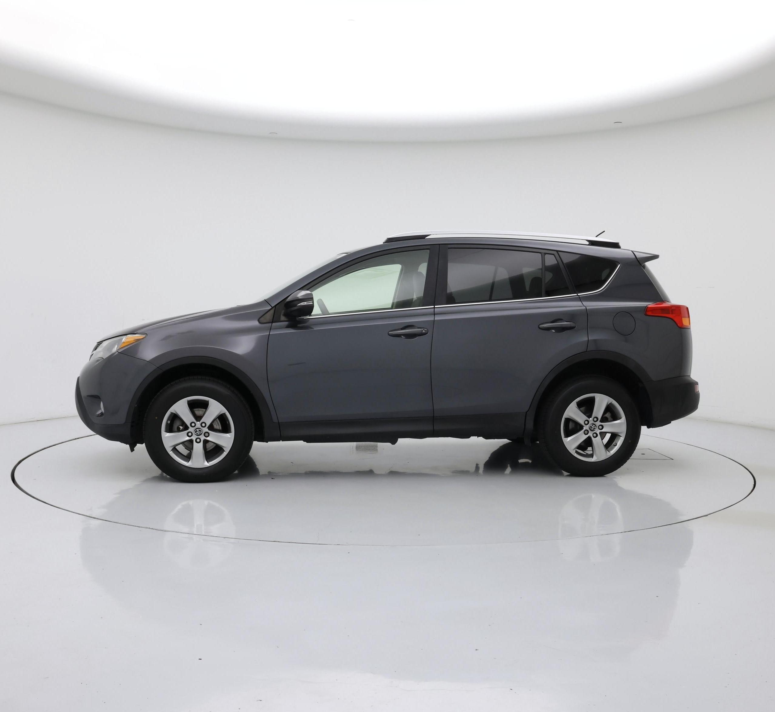 Thumbnail: 2015 Toyota RAV4 - 3