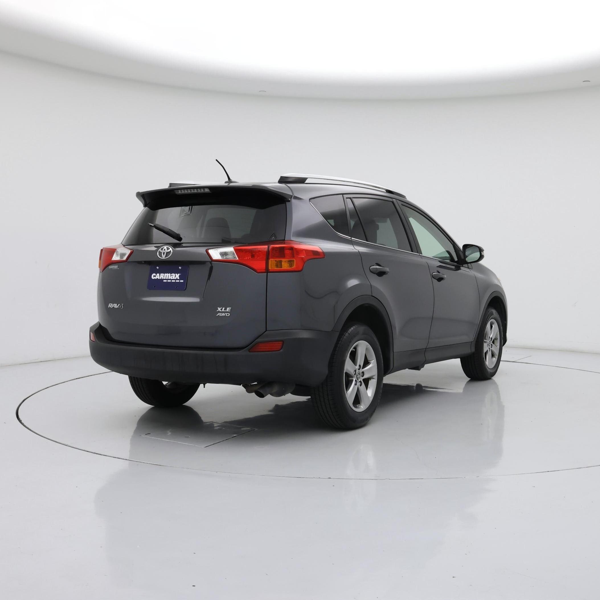 Thumbnail: 2015 Toyota RAV4 - 8