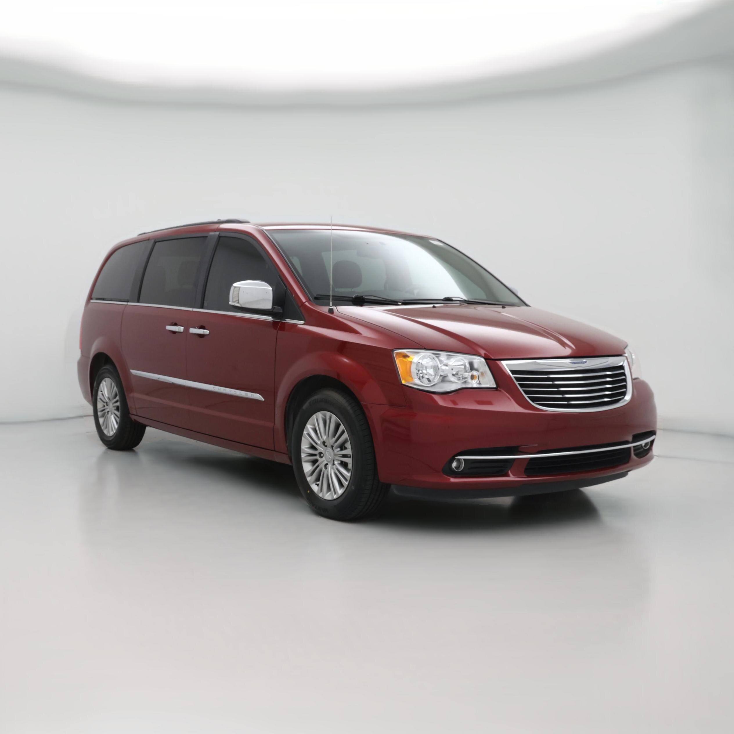 Thumbnail: 2015 Chrysler Town & Country - 1