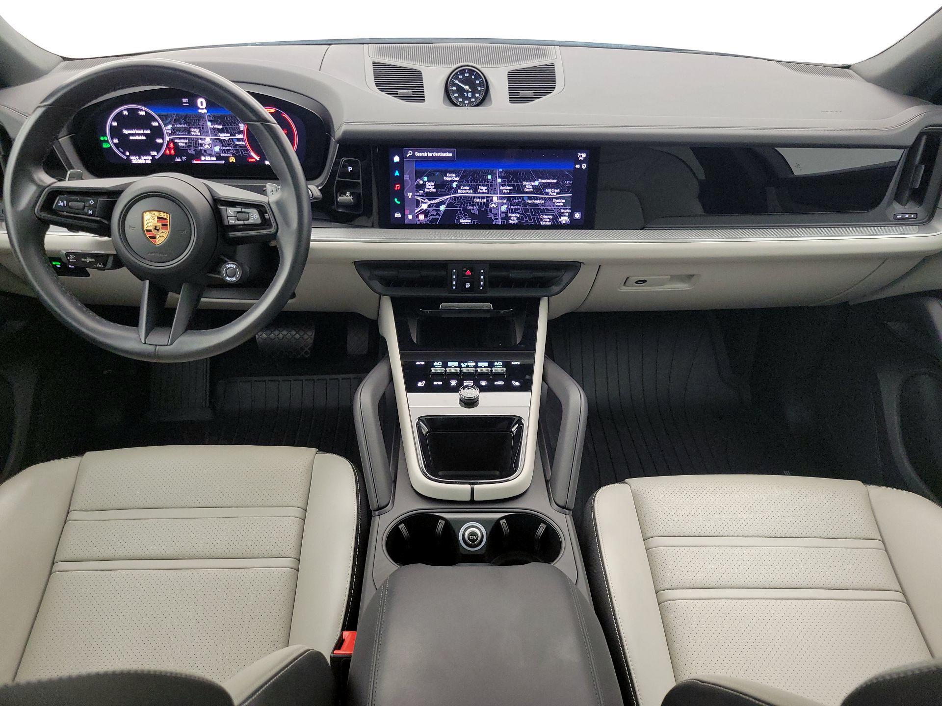 Thumbnail: 2024 Porsche Cayenne - 9