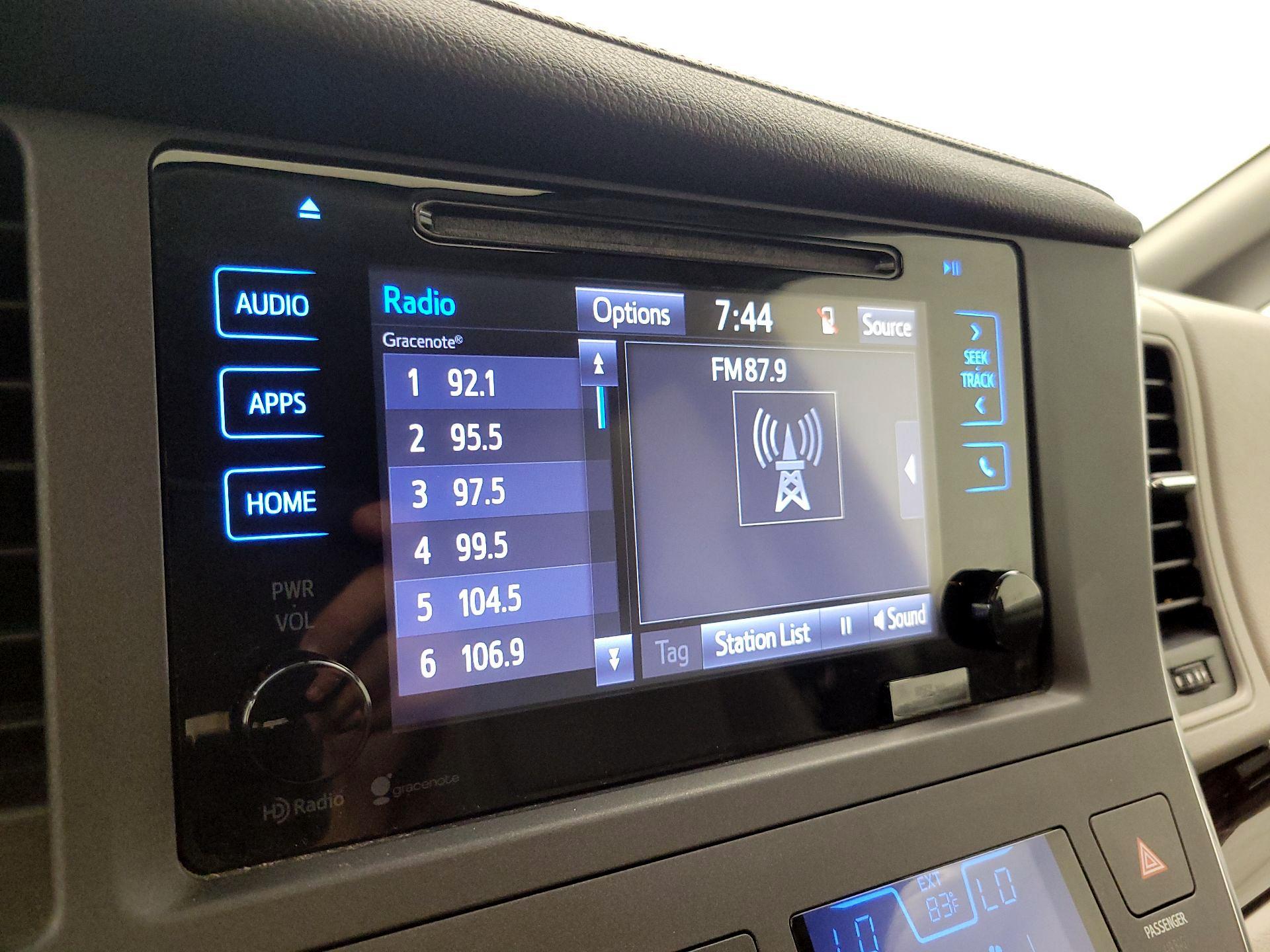 Thumbnail: 2015 Toyota Sienna - 16