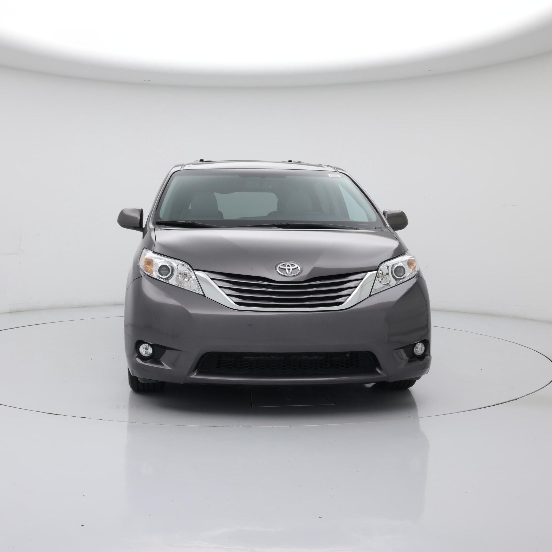 Thumbnail: 2015 Toyota Sienna - 5