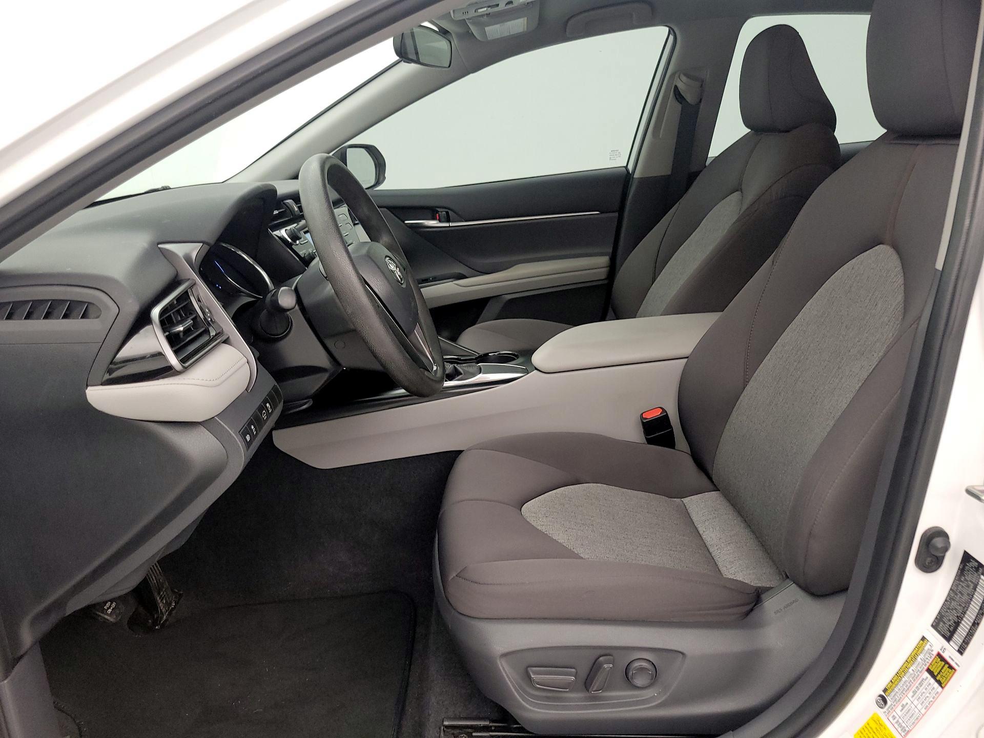 Thumbnail: 2019 Toyota Camry - 11