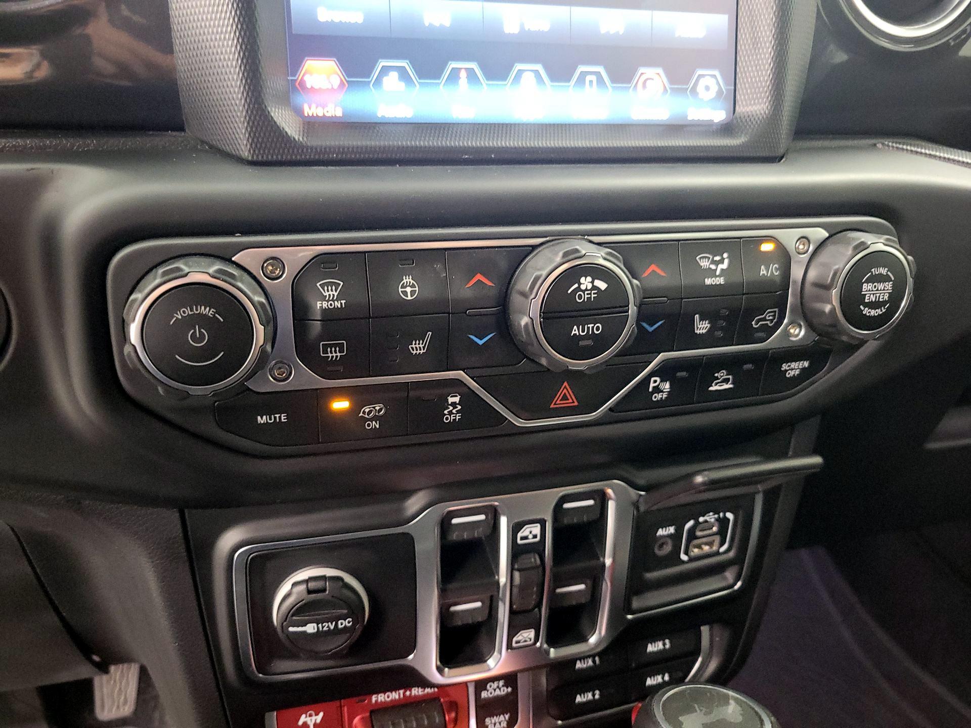 Thumbnail: 2023 Jeep Wrangler - 17