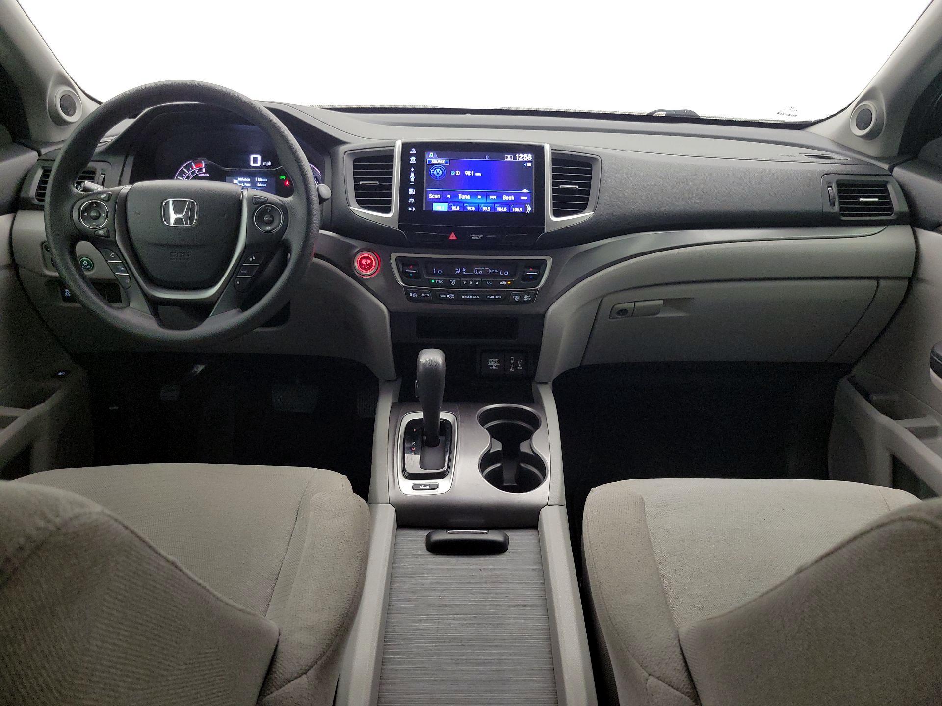Thumbnail: 2018 Honda Pilot - 9