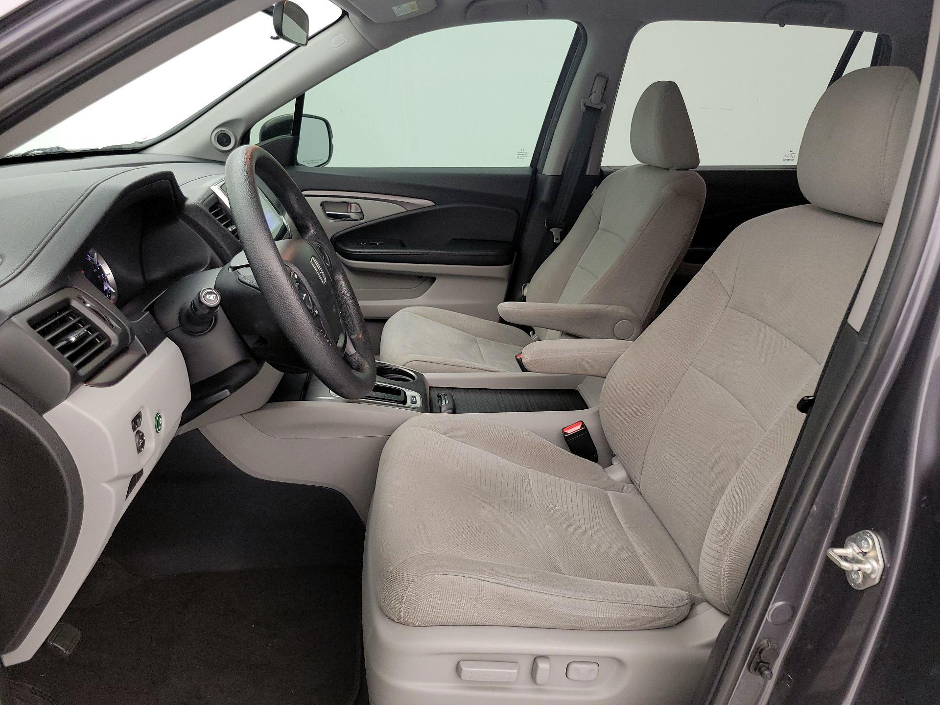 Thumbnail: 2018 Honda Pilot - 11