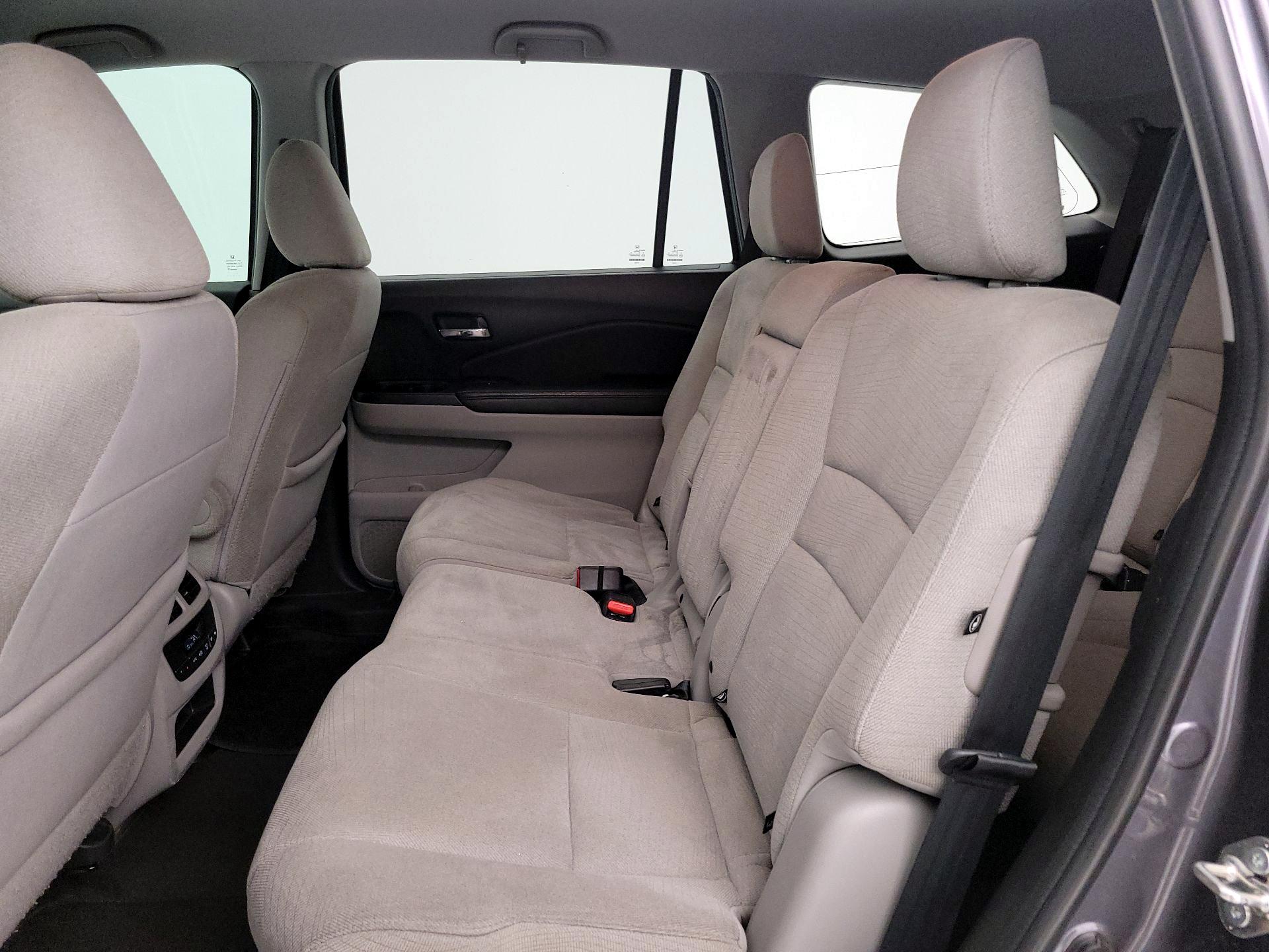 Thumbnail: 2018 Honda Pilot - 19
