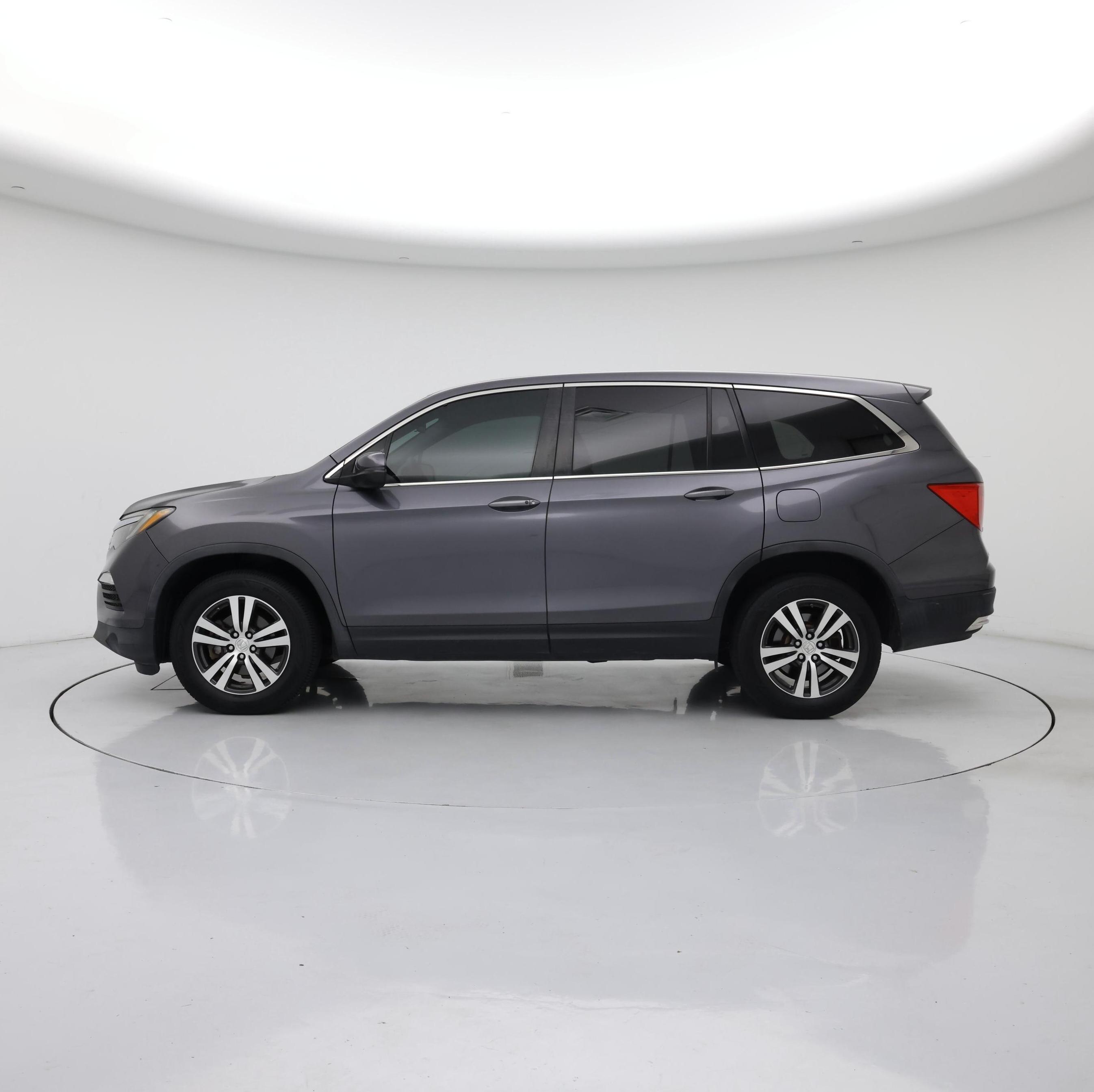 Thumbnail: 2018 Honda Pilot - 3
