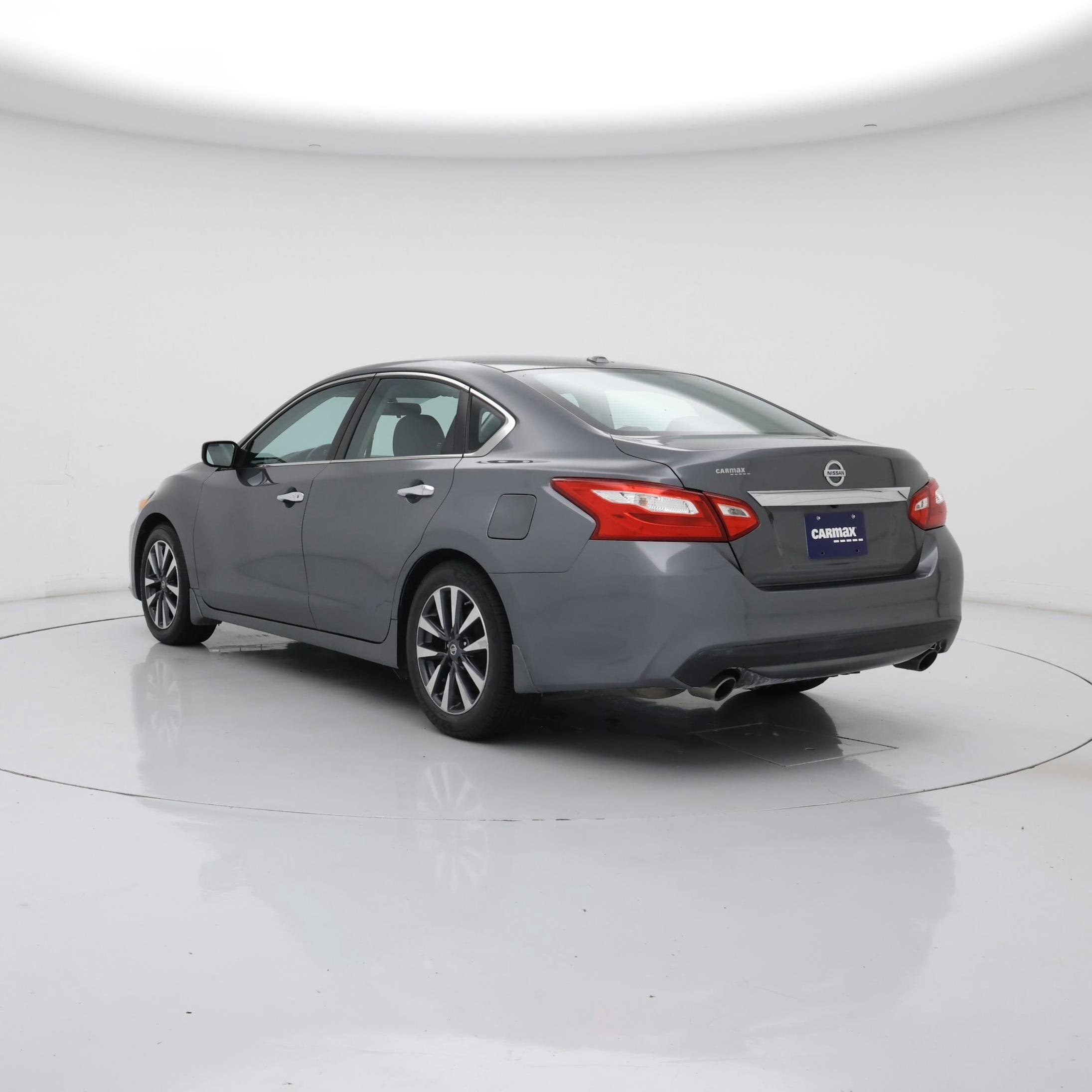 Thumbnail: 2017 Nissan Altima - 2