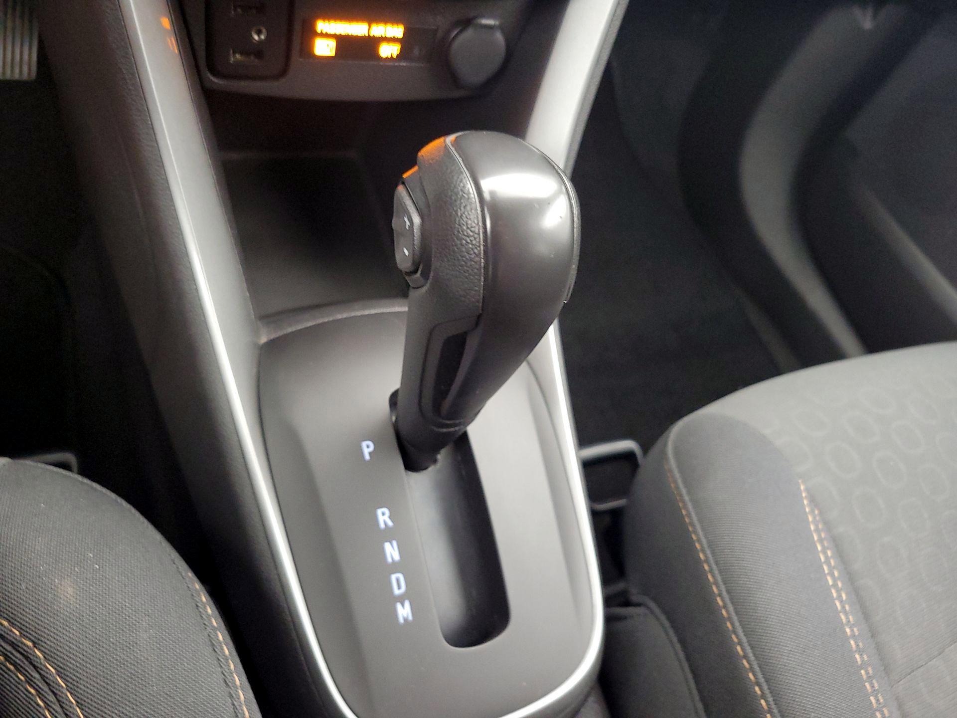 Thumbnail: 2019 Chevrolet Trax - 17