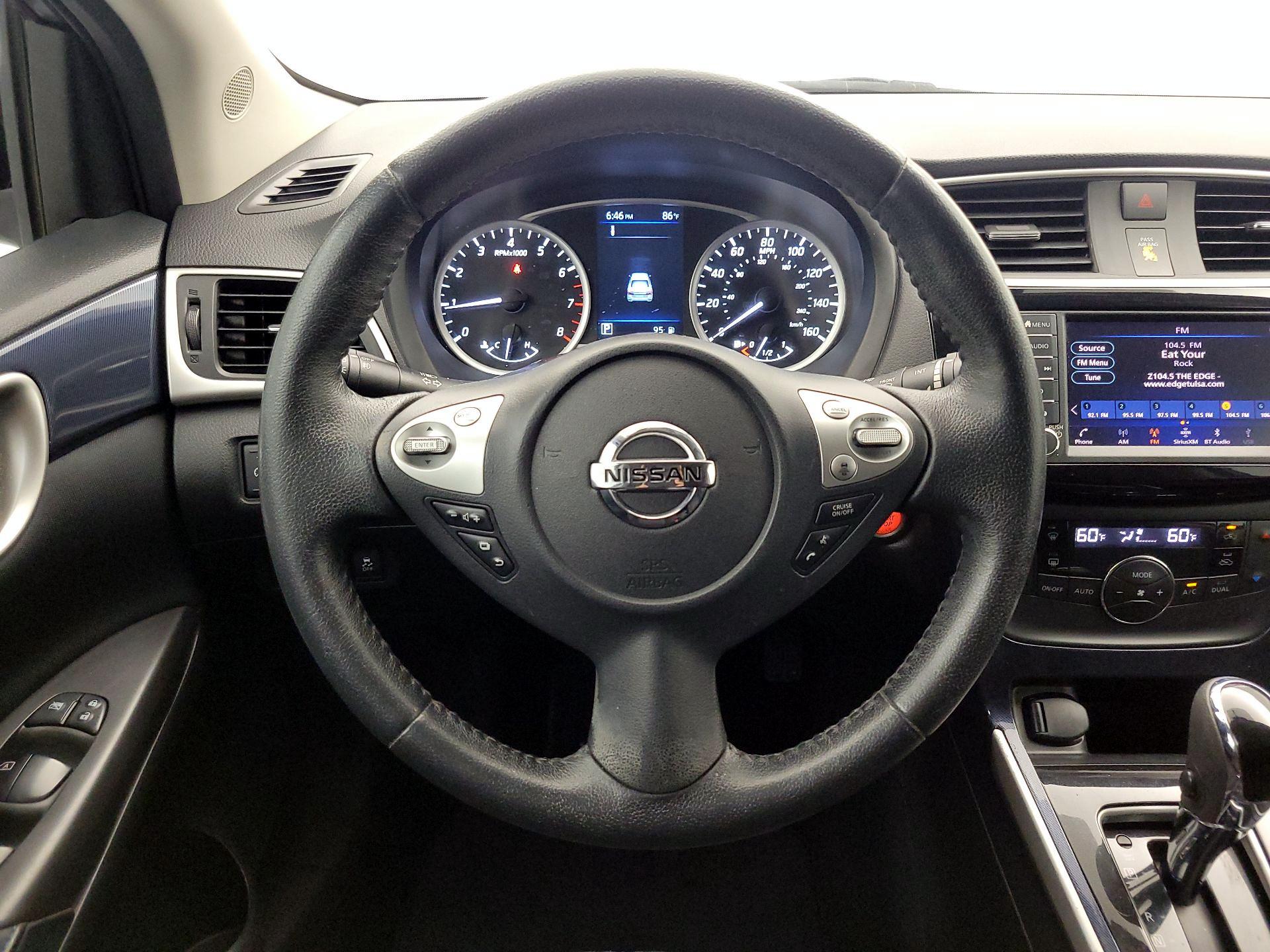 Thumbnail: 2019 Nissan Sentra - 10