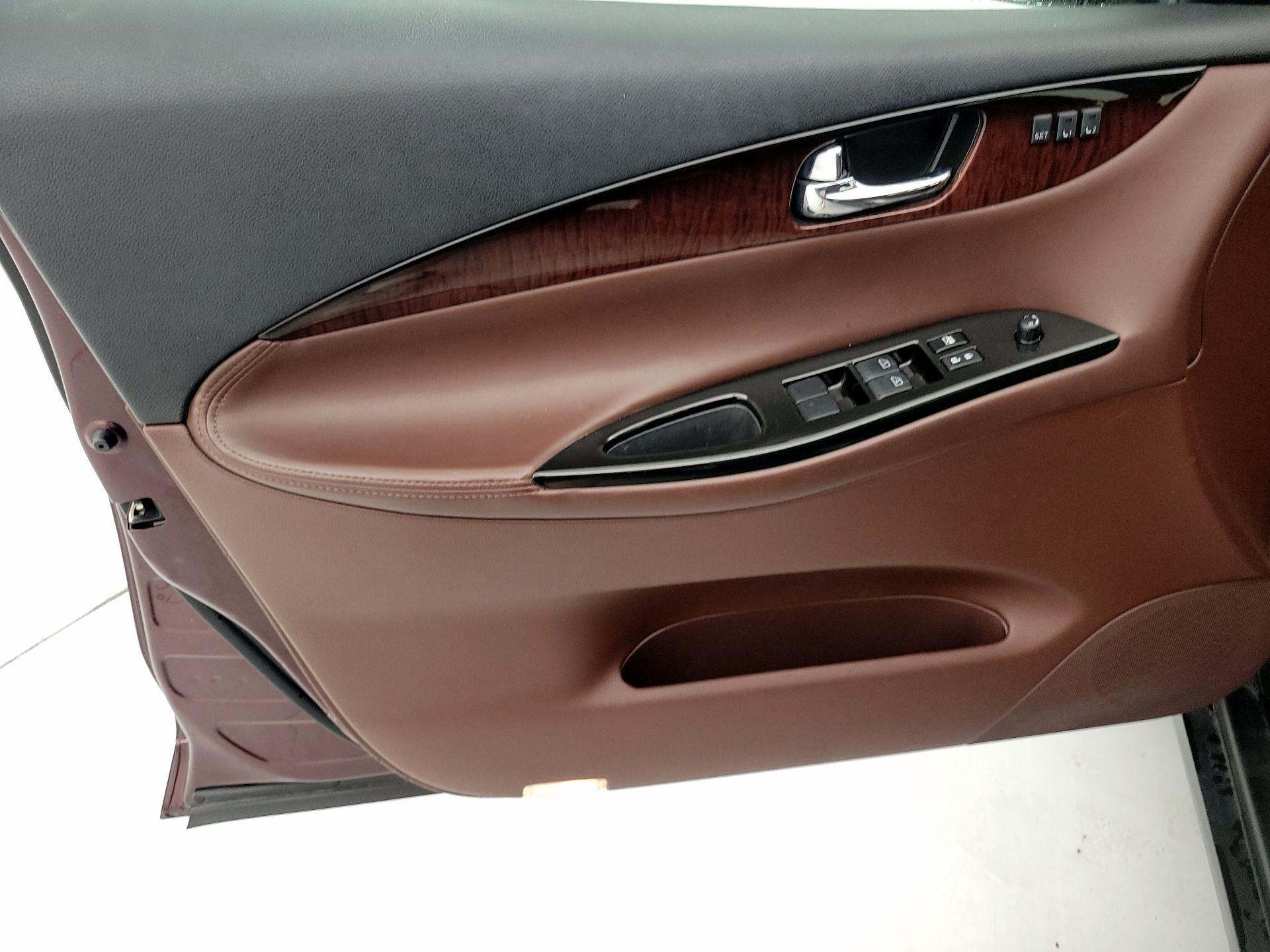 Thumbnail: 2017 INFINITI QX50 - 12