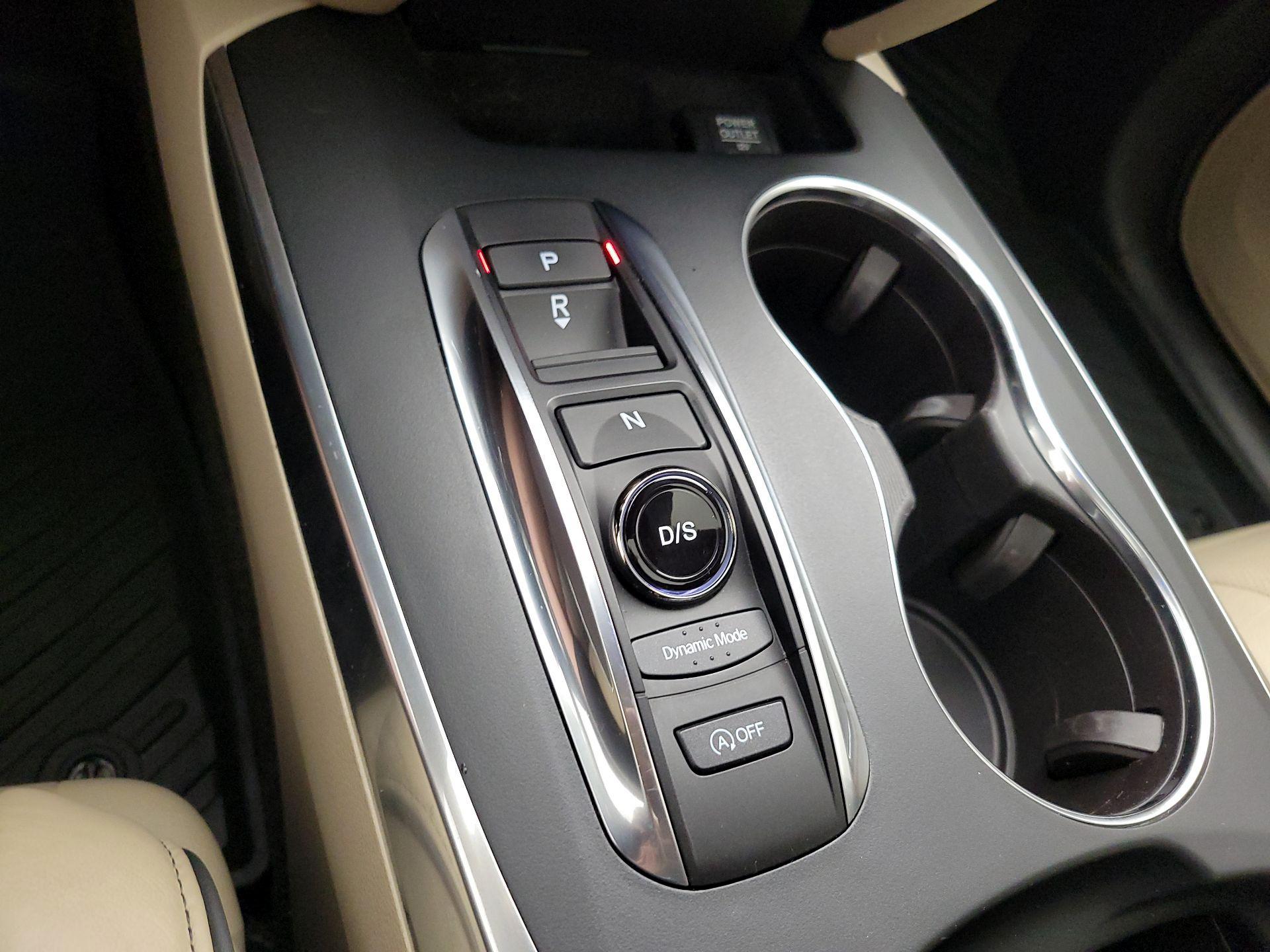 Thumbnail: 2017 Acura MDX - 18