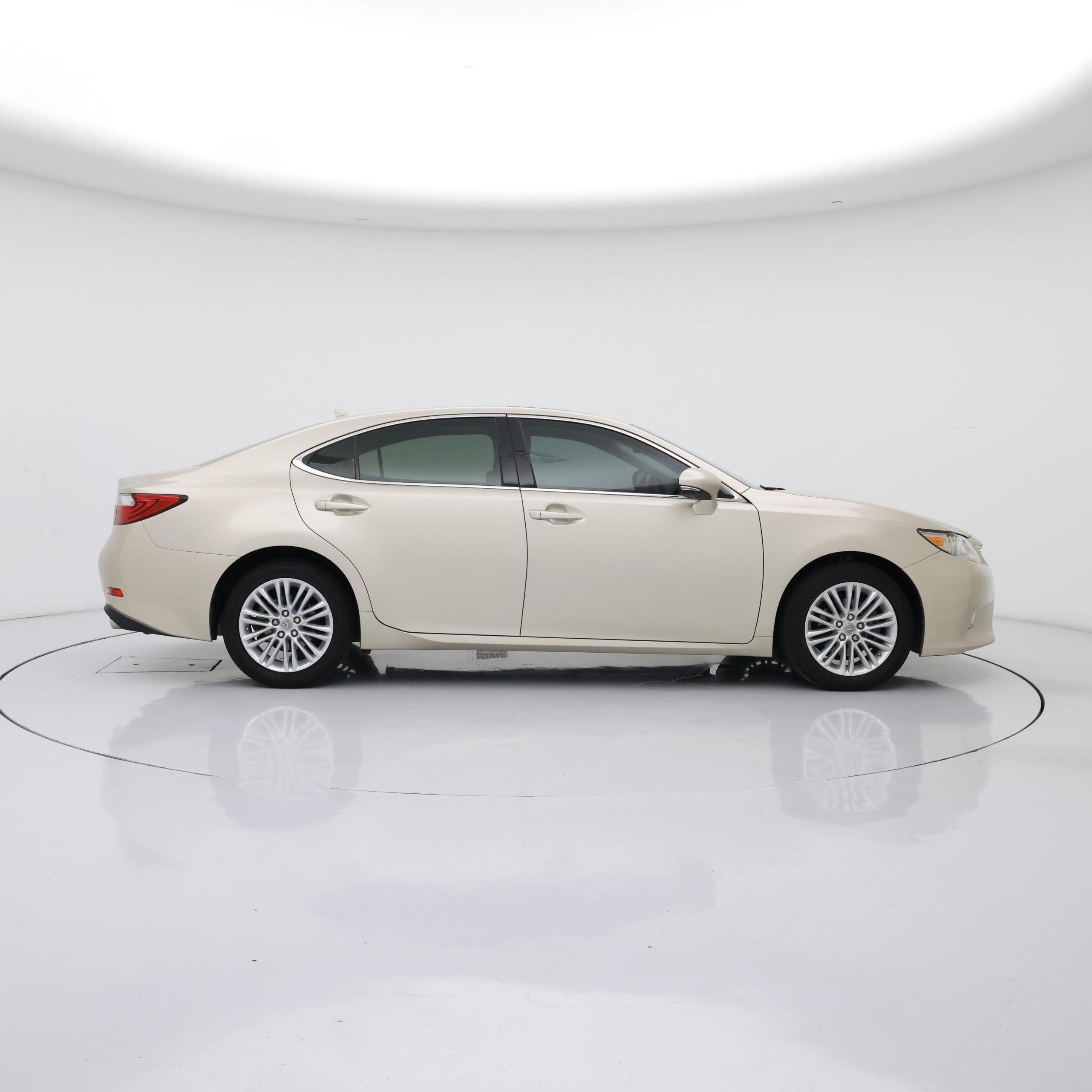 Thumbnail: 2013 Lexus ES - 7
