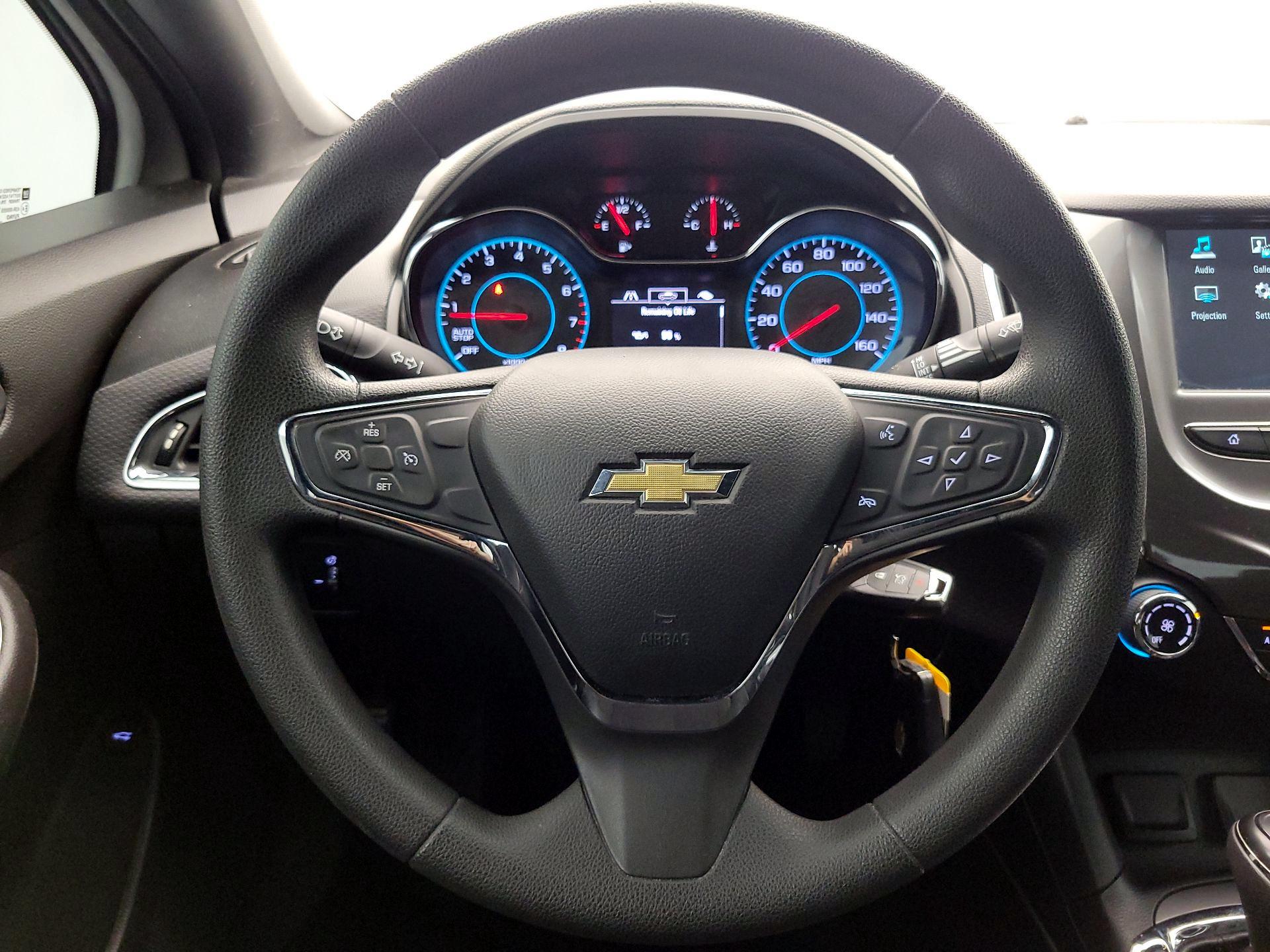 Thumbnail: 2017 Chevrolet Cruze - 10