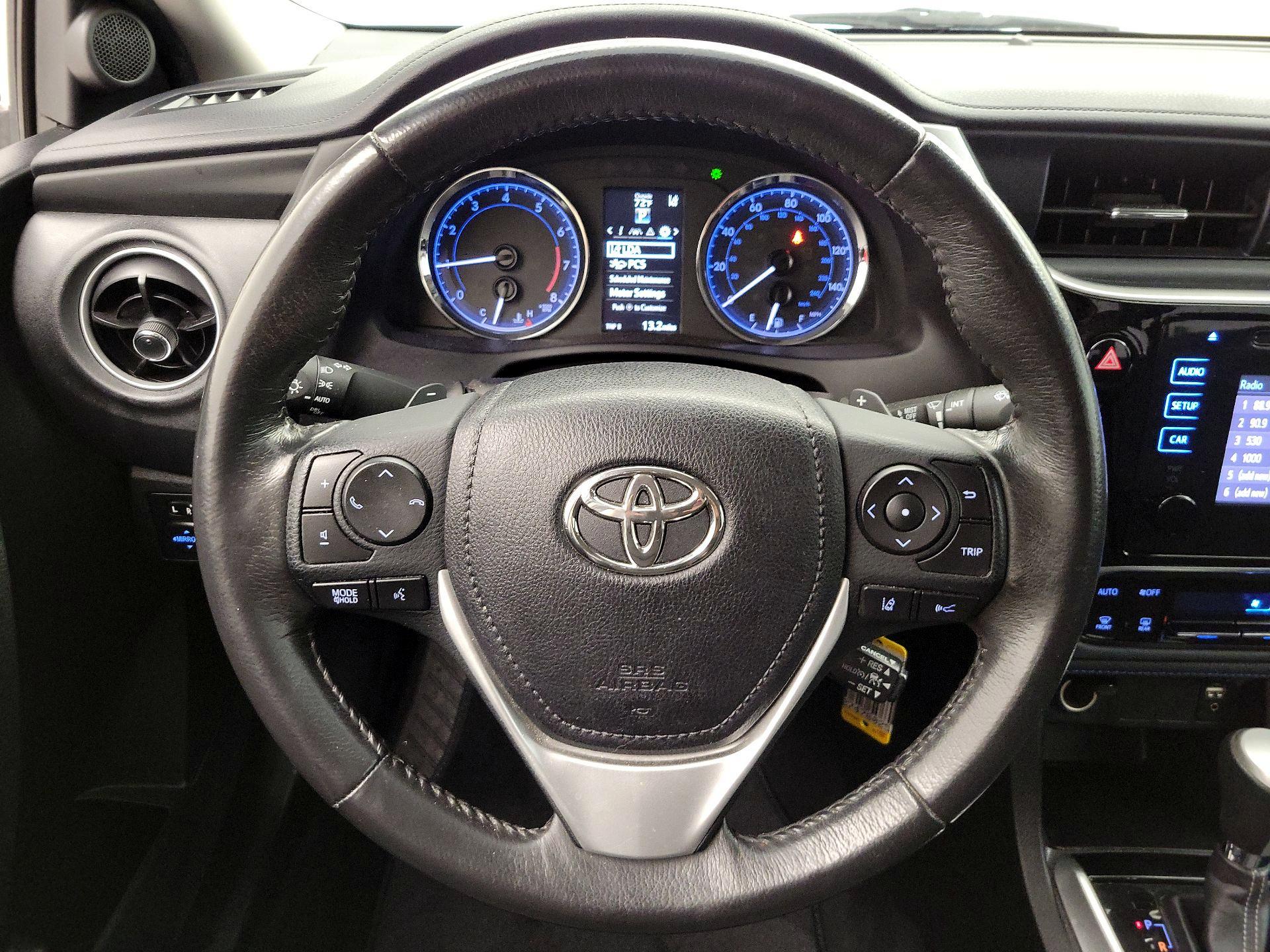 Thumbnail: 2017 Toyota Corolla - 10