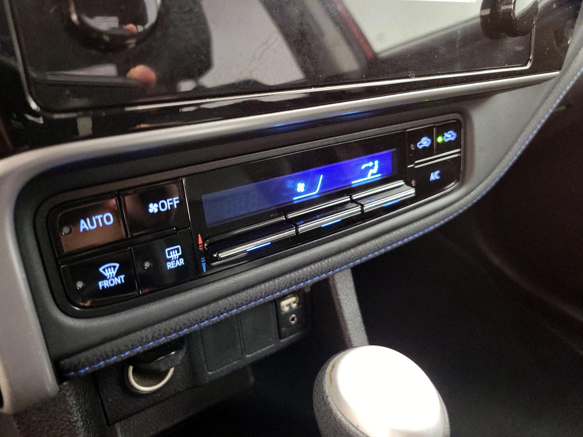 Thumbnail: 2017 Toyota Corolla - 16