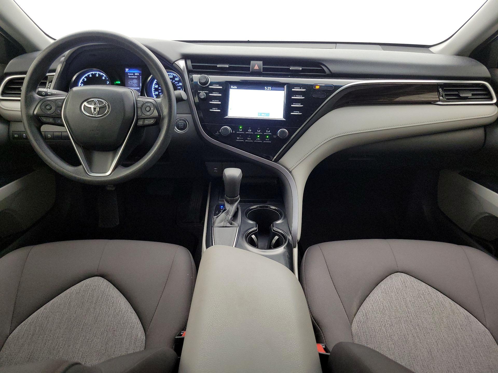 Thumbnail: 2018 Toyota Camry - 9