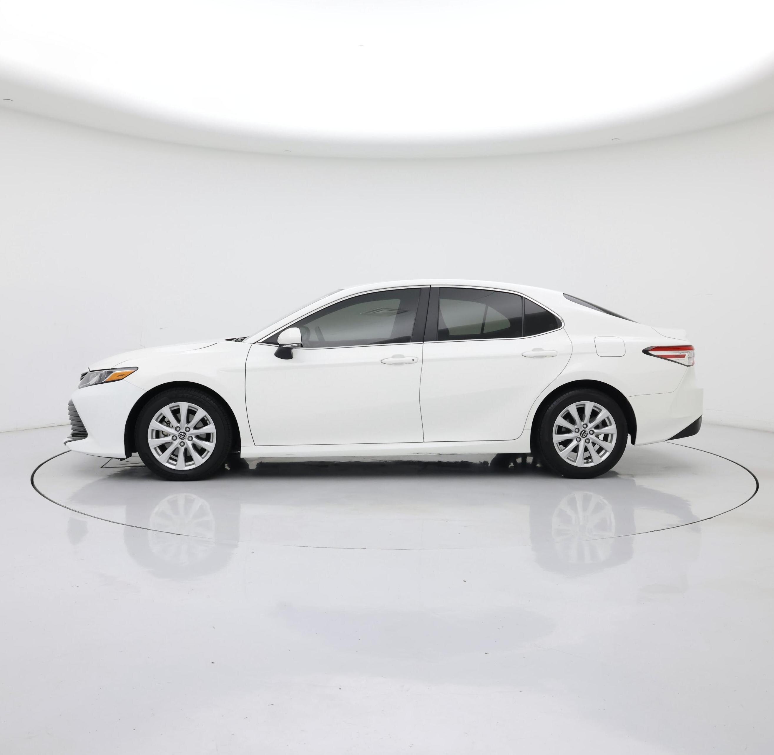 Thumbnail: 2018 Toyota Camry - 3