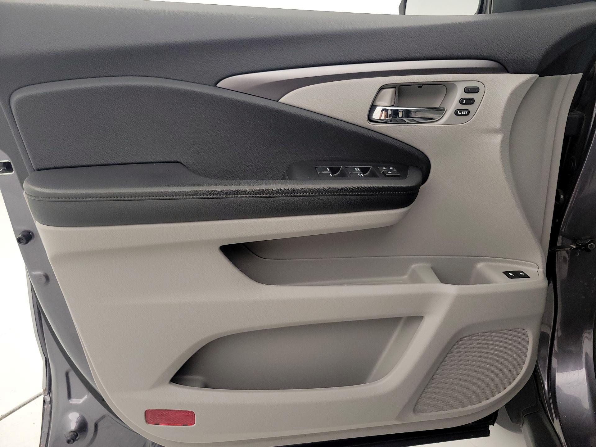 Thumbnail: 2021 Honda Pilot - 12