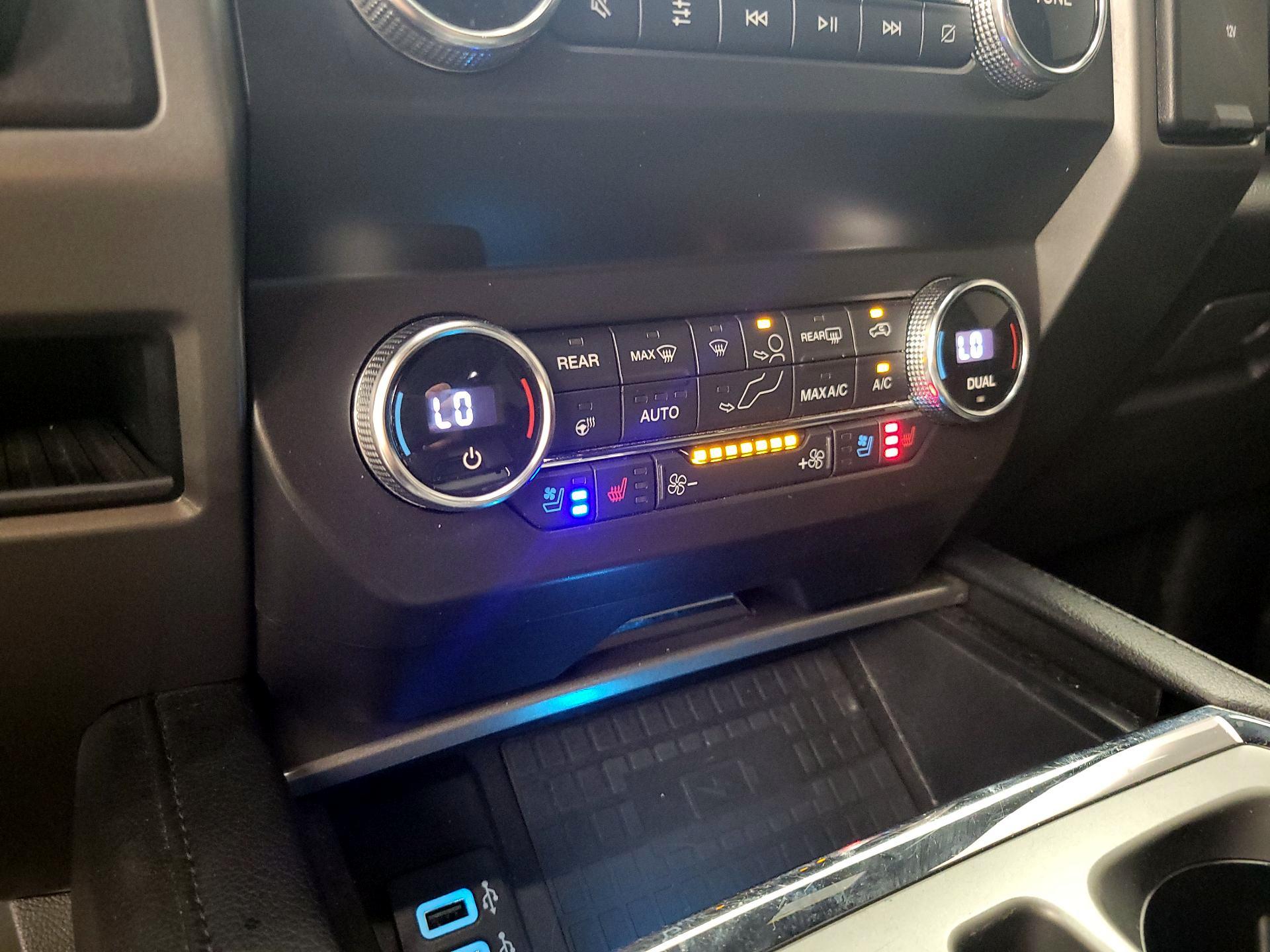 Thumbnail: 2019 Ford Expedition - 17