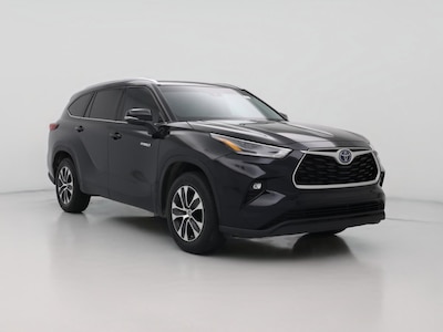 Black 2021 Toyota Highlander Hybrid XLE