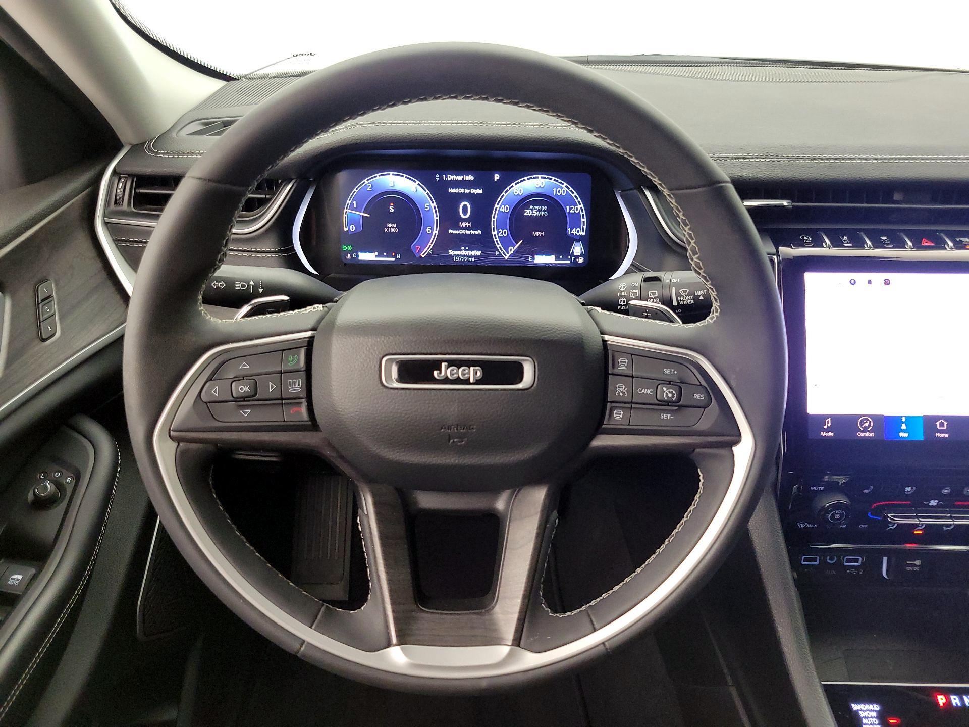 Thumbnail: 2023 Jeep Grand Cherokee - 10