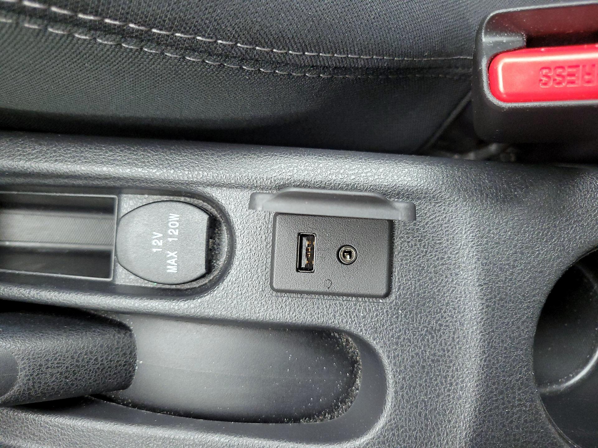 Thumbnail: 2015 Nissan Versa - 17