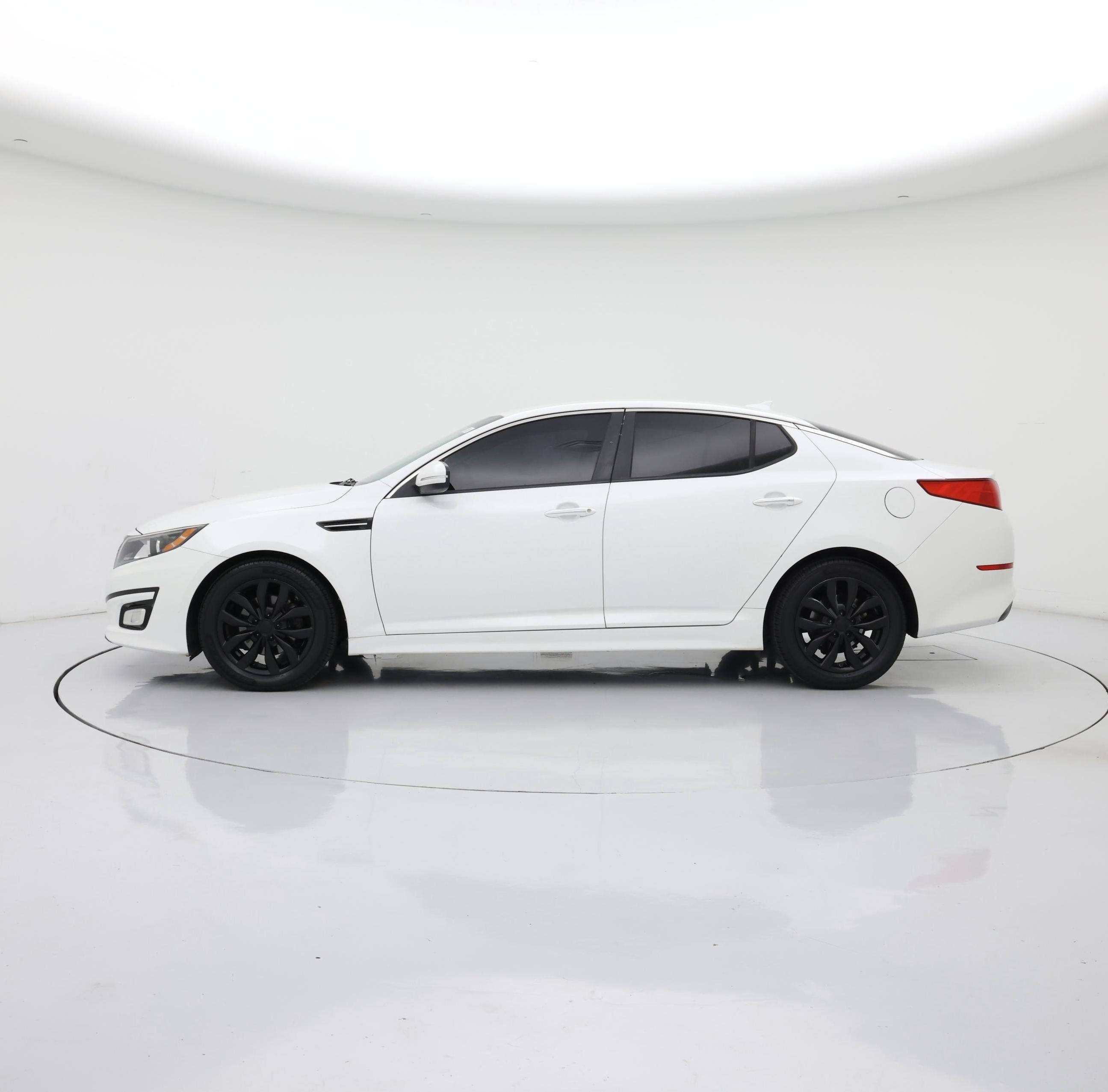 Thumbnail: 2015 Kia Optima - 3
