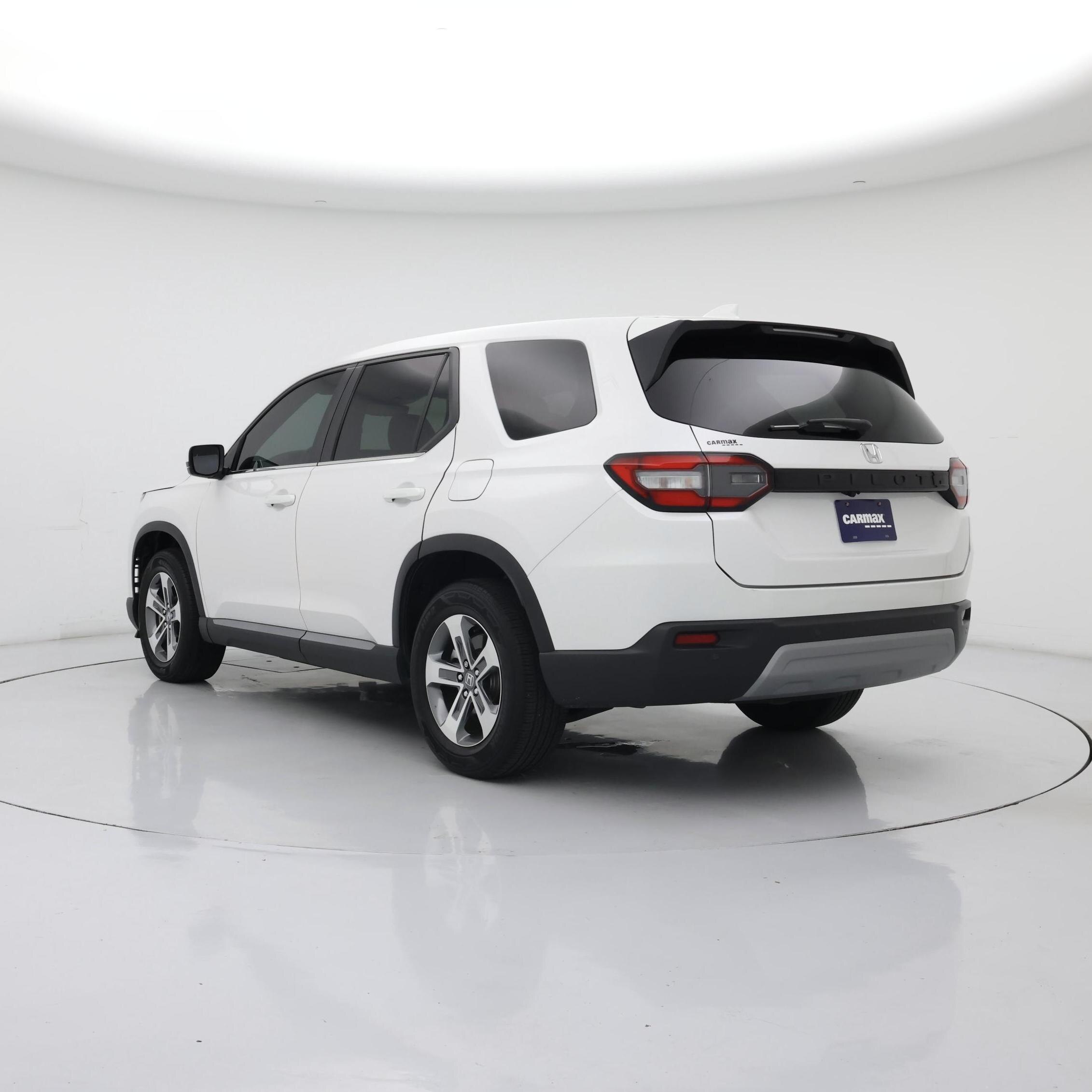 Thumbnail: 2023 Honda Pilot - 2