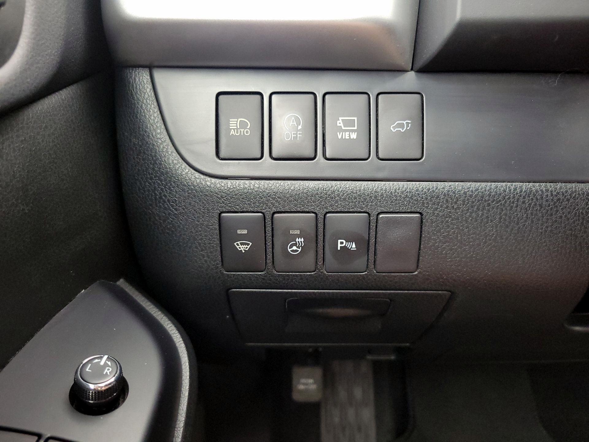 Thumbnail: 2019 Toyota Highlander - 13