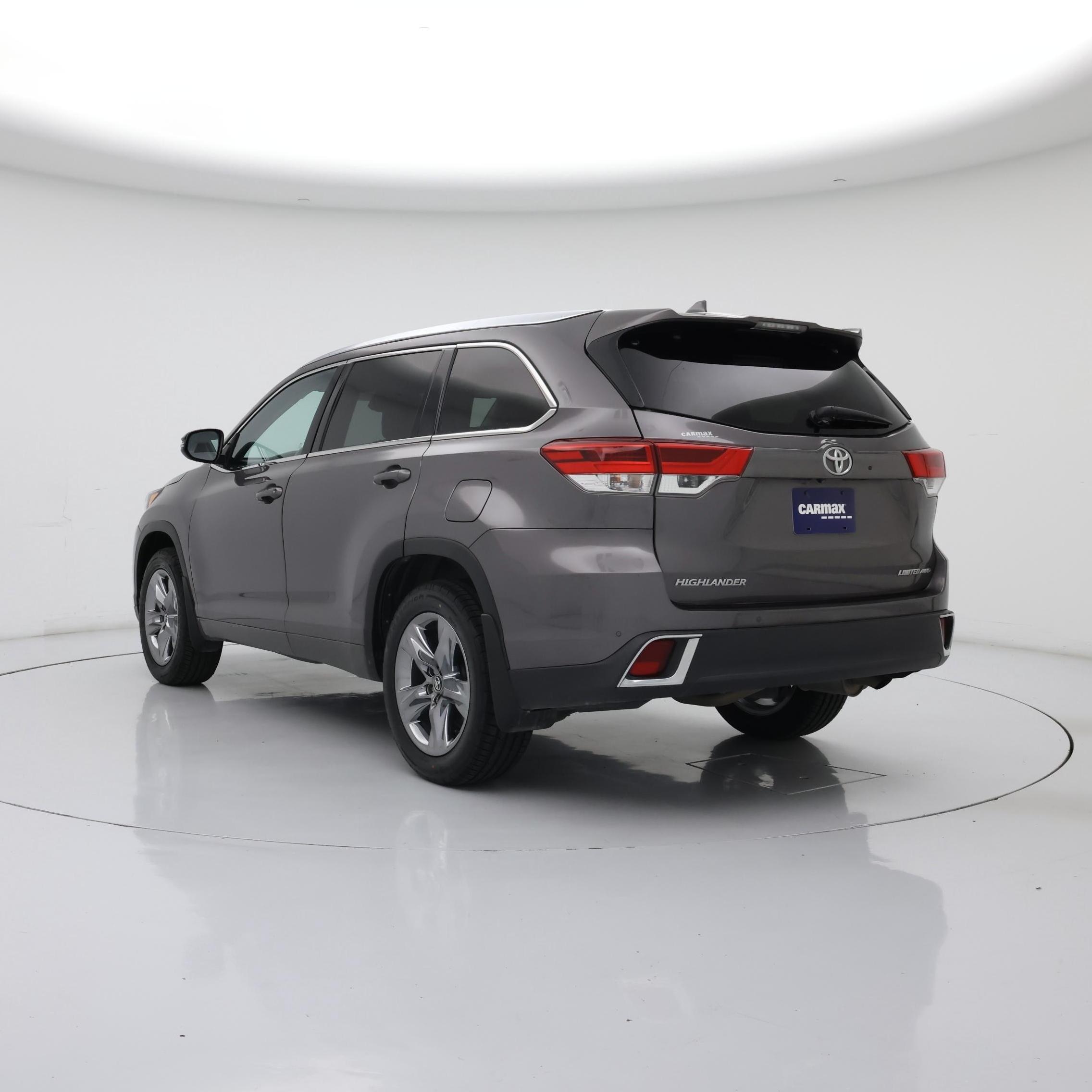 Thumbnail: 2019 Toyota Highlander - 2