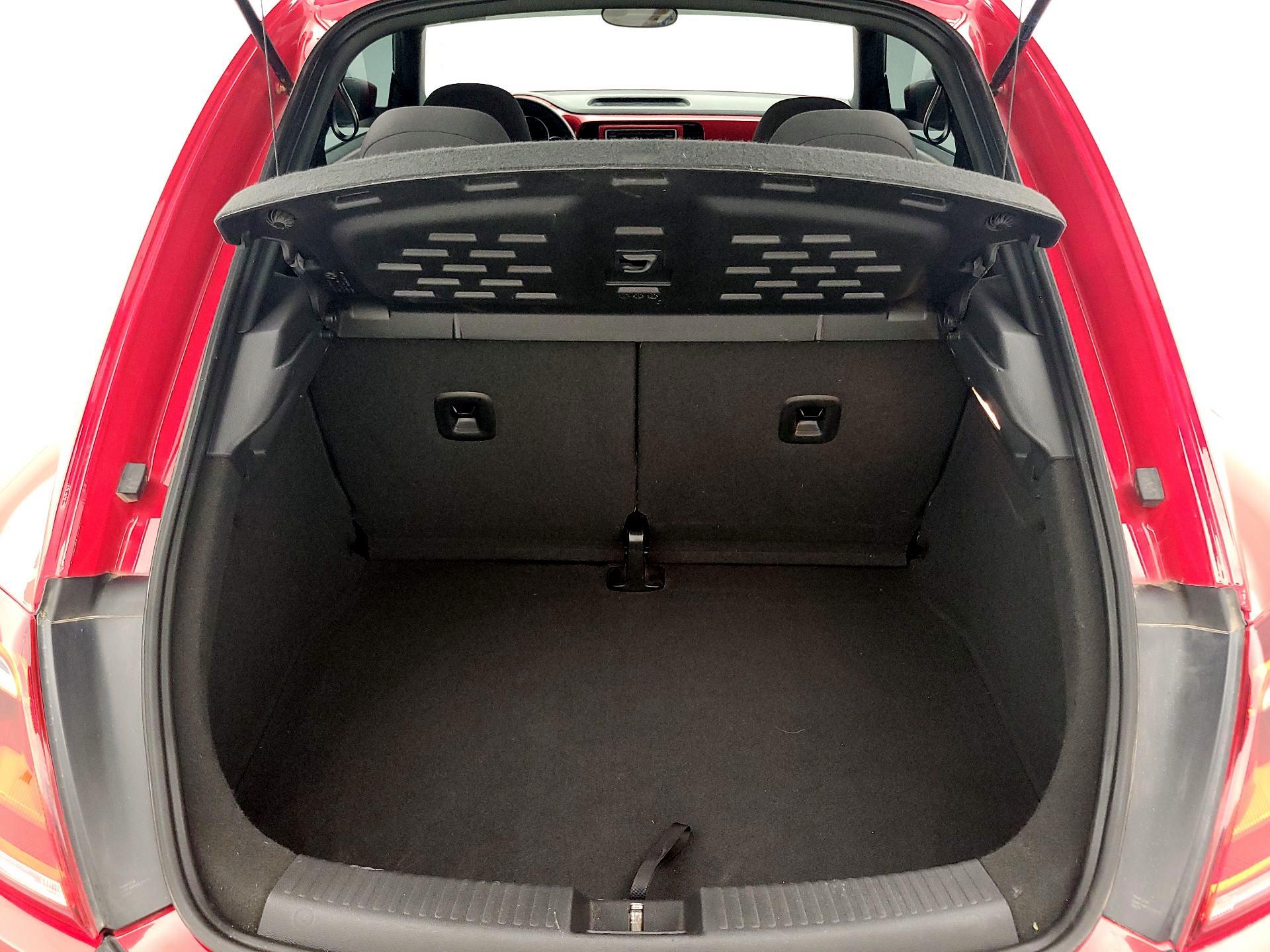 Thumbnail: 2019 Volkswagen Beetle - 20