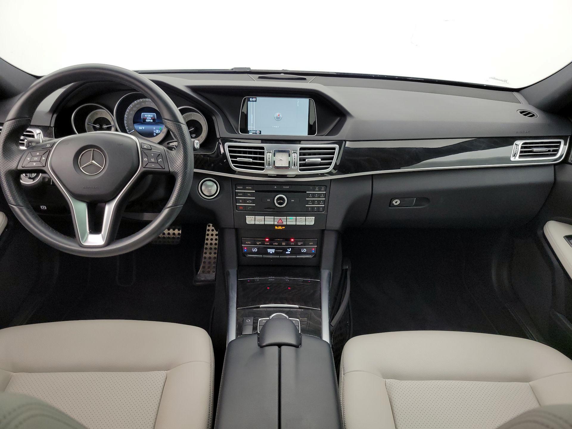 Thumbnail: 2016 Mercedes-Benz E-Class - 9