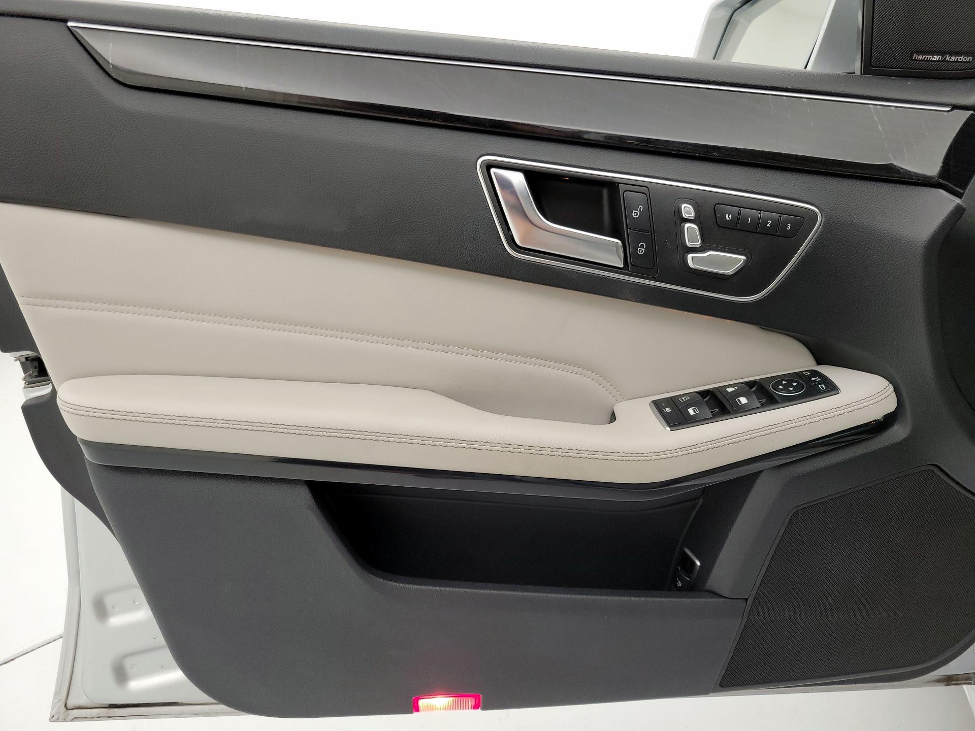 Thumbnail: 2016 Mercedes-Benz E-Class - 12