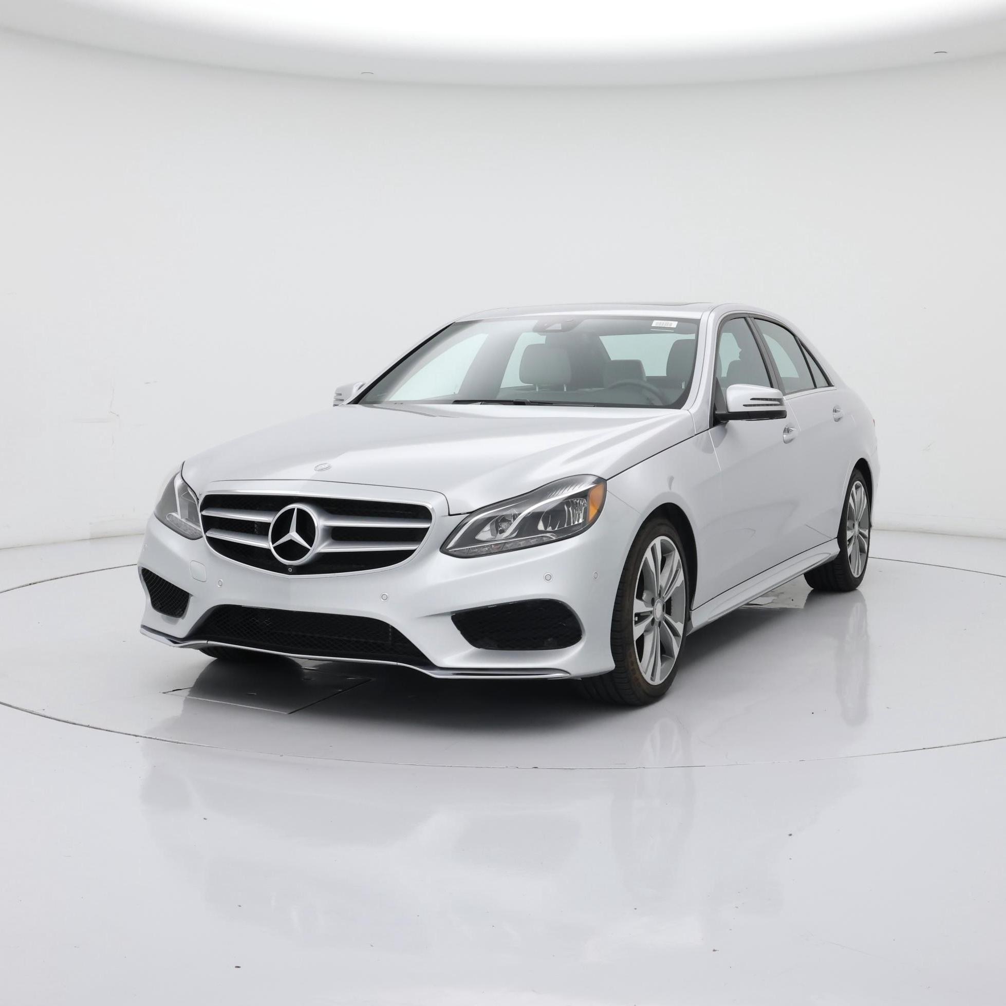 Thumbnail: 2016 Mercedes-Benz E-Class - 4