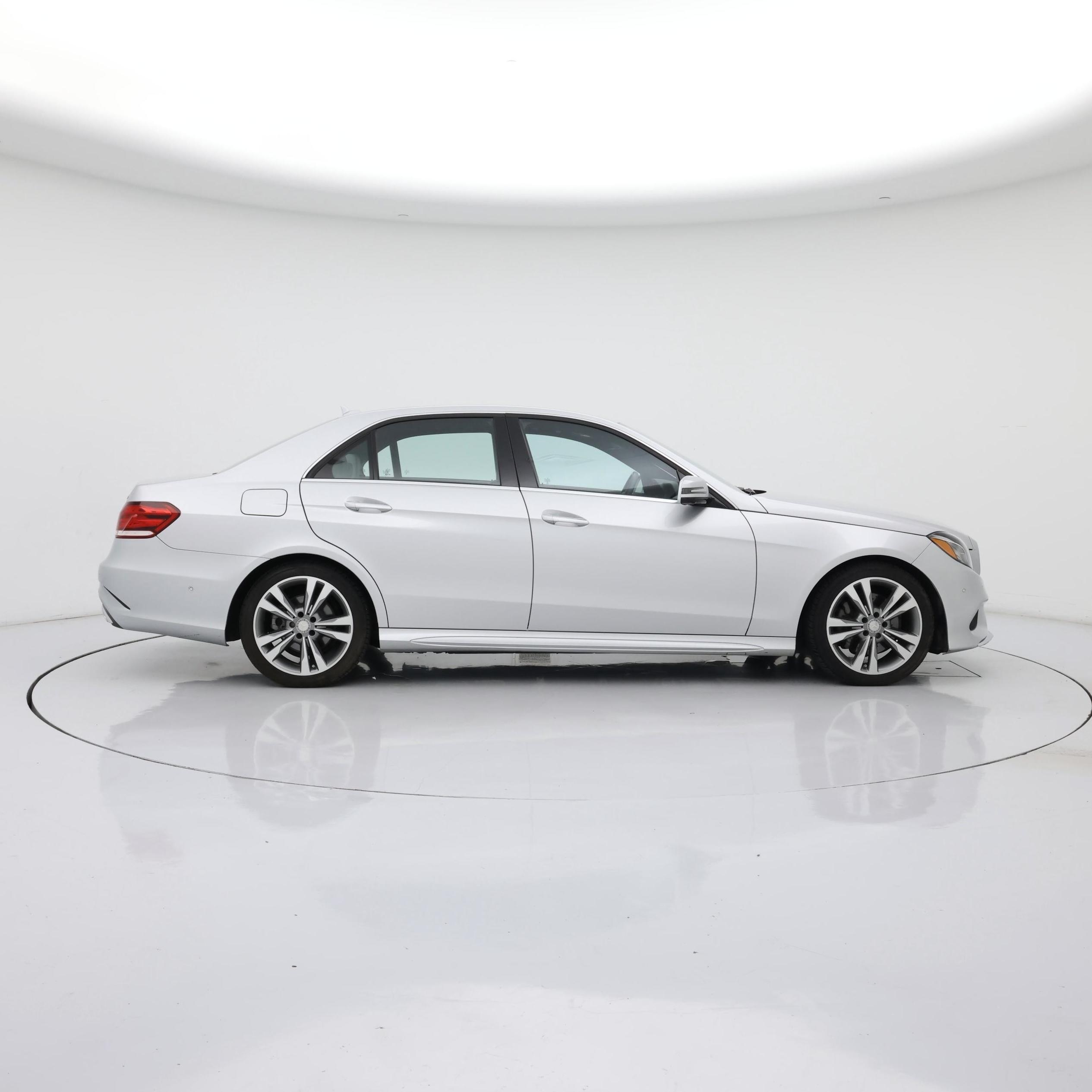 Thumbnail: 2016 Mercedes-Benz E-Class - 7