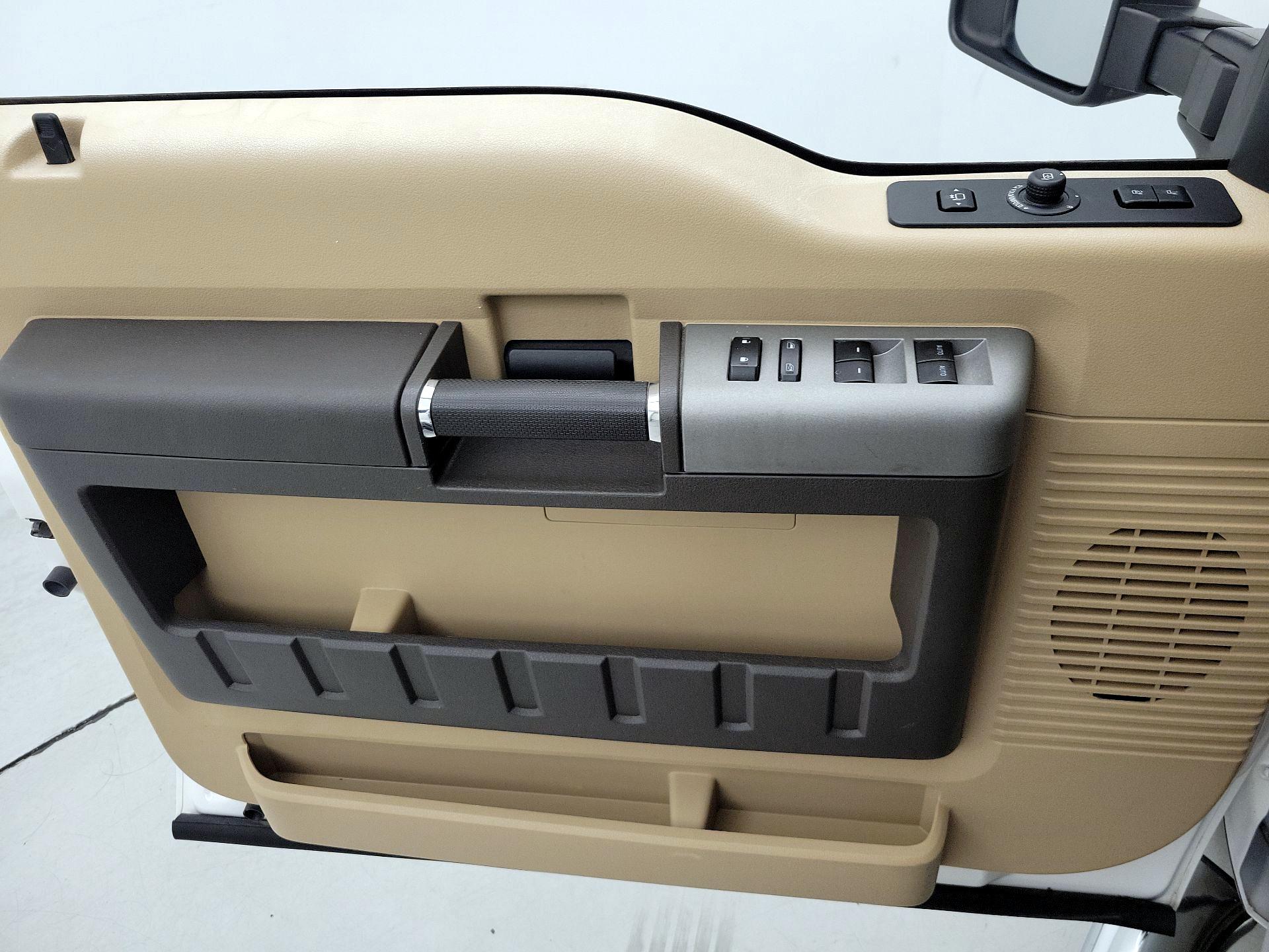 Thumbnail: 2016 Ford F-250 - 12