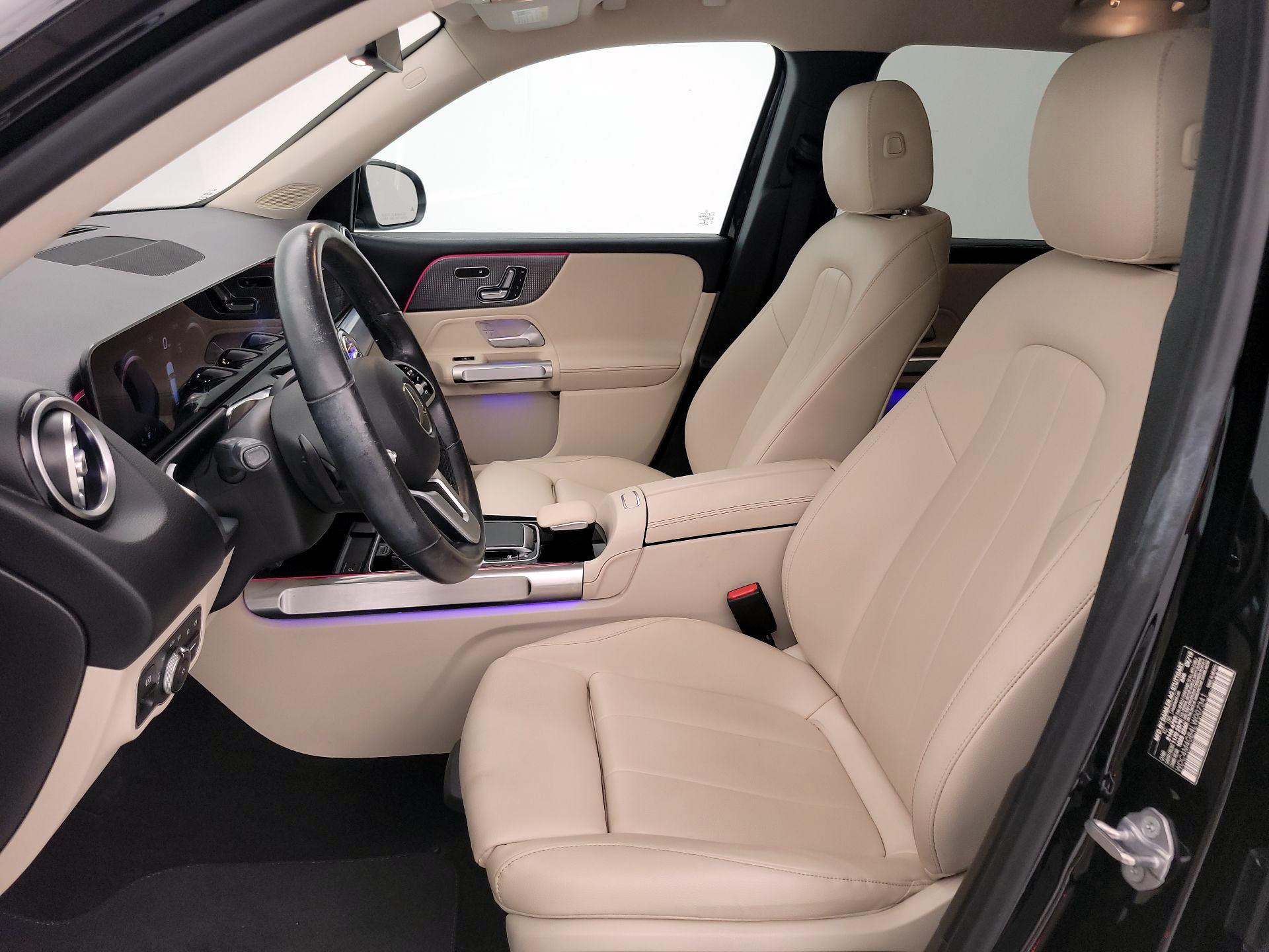 Thumbnail: 2020 Mercedes-Benz GLB - 11