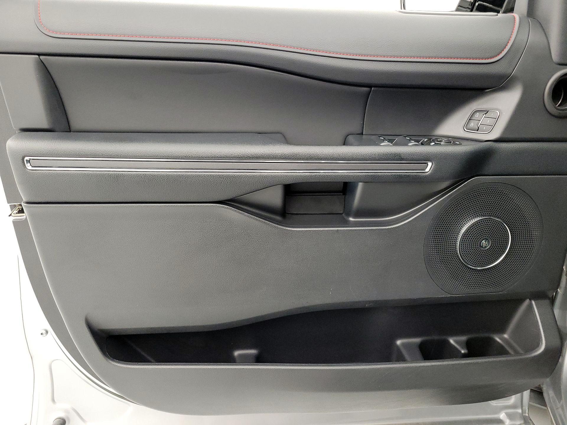 Thumbnail: 2023 Ford Expedition - 12