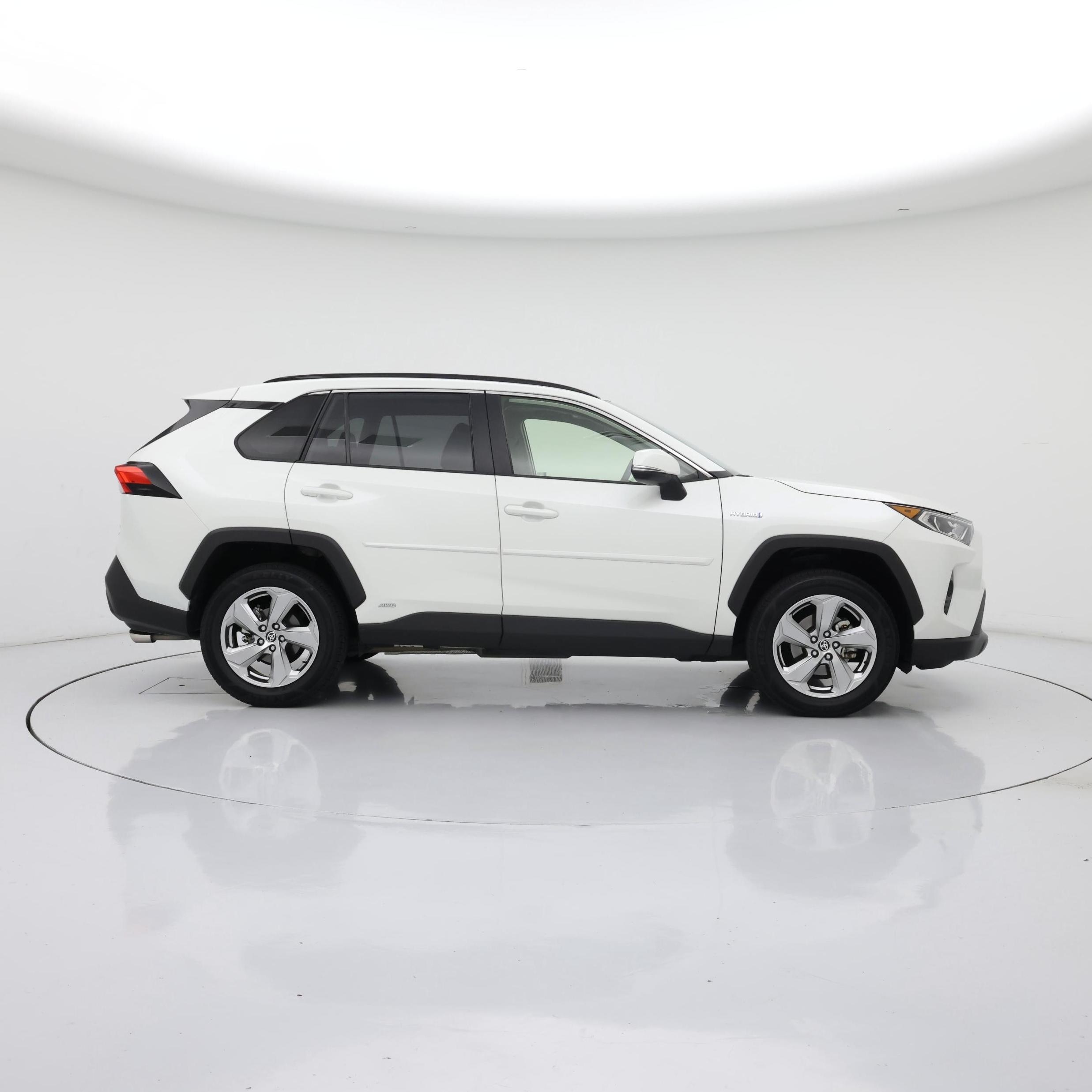Thumbnail: 2021 Toyota RAV4 - 7