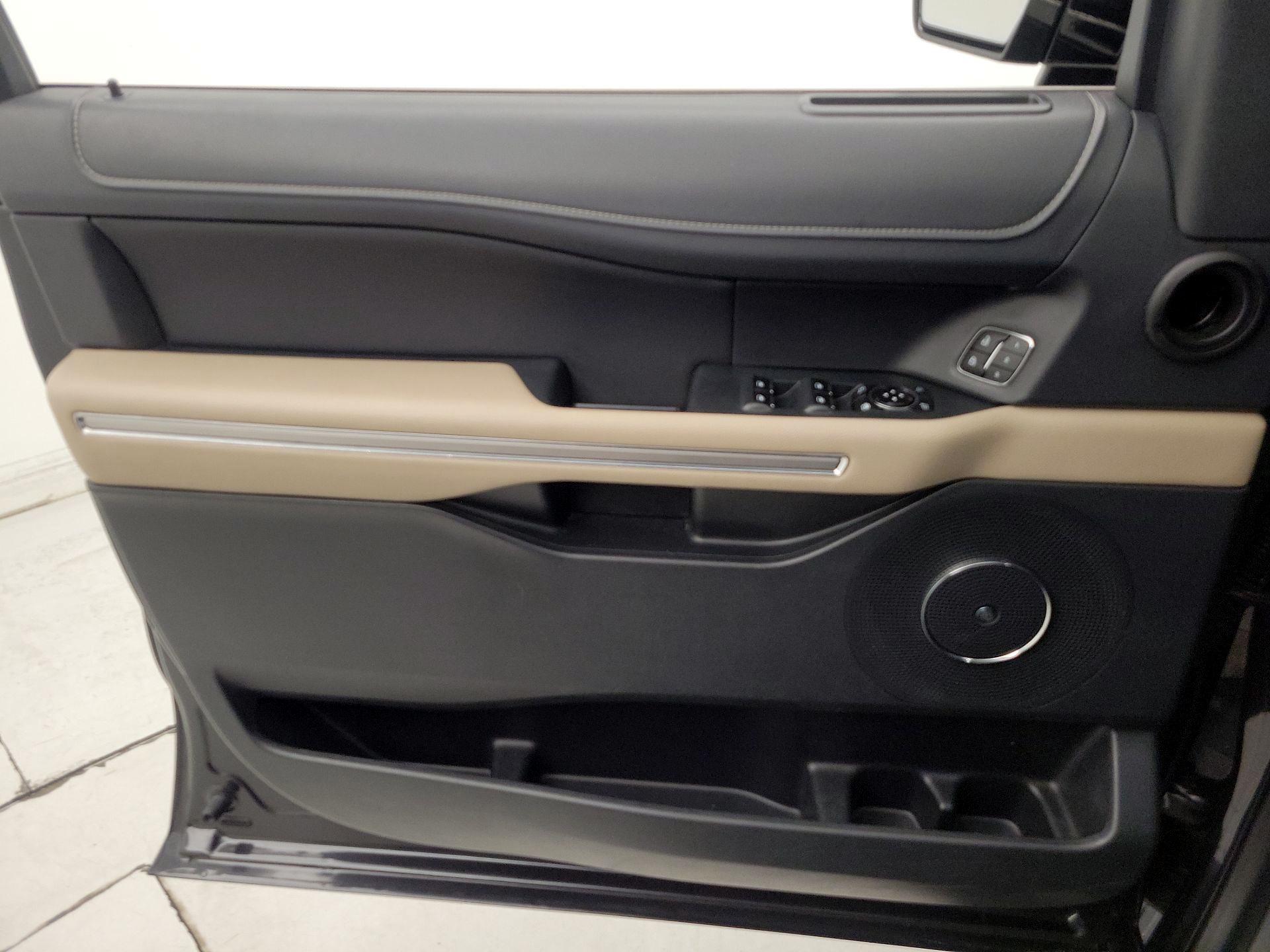 Thumbnail: 2023 Ford Expedition - 12