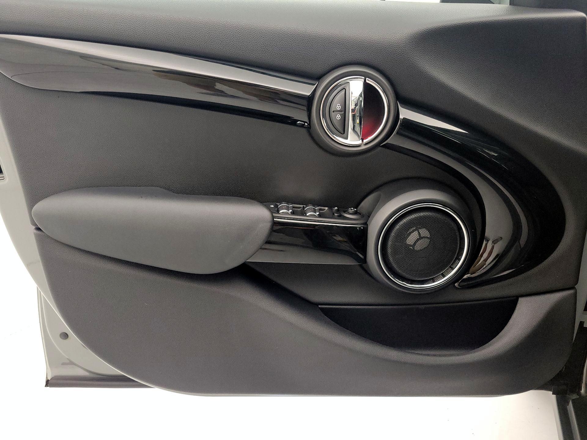 Thumbnail: 2018 MINI Cooper Hardtop - 12