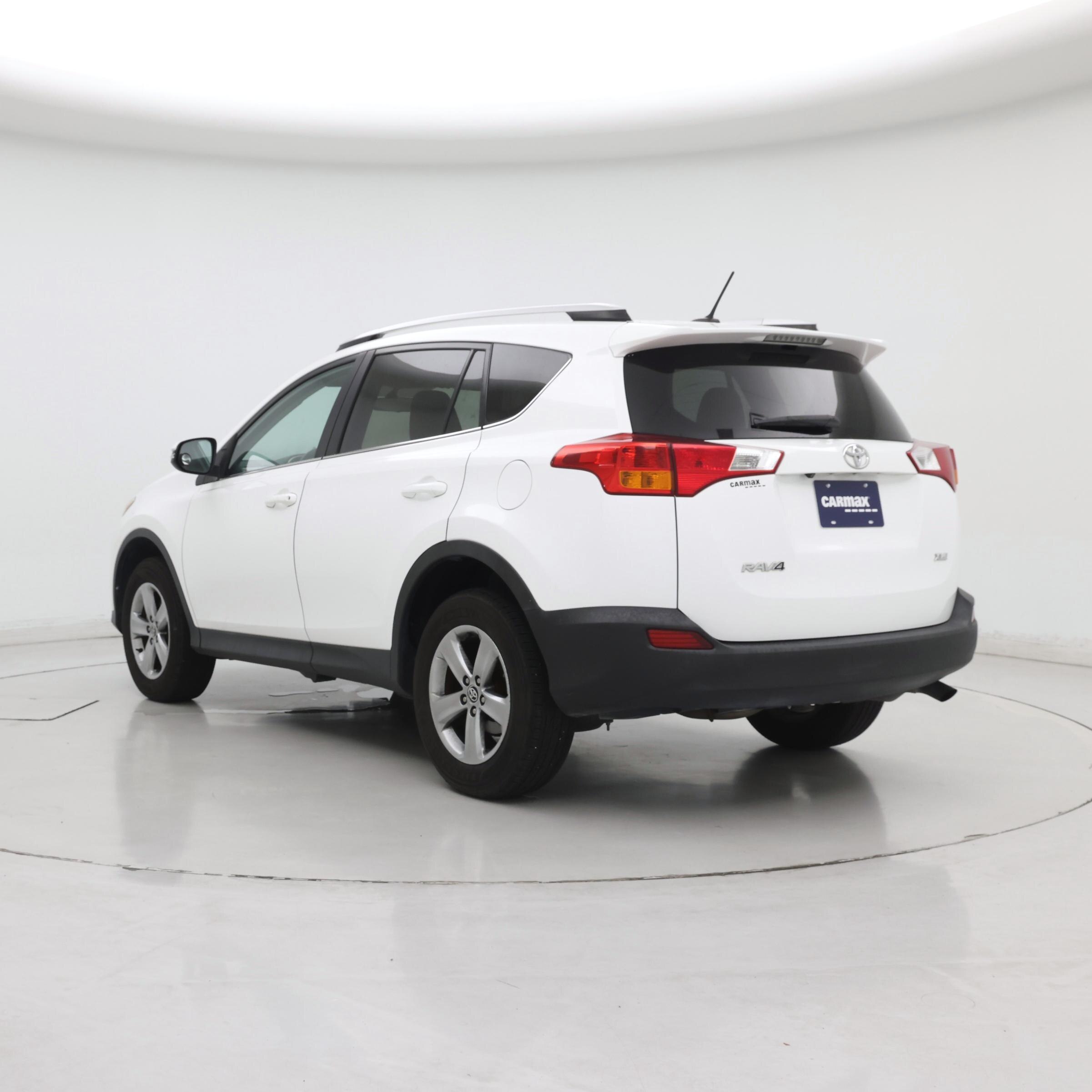 Thumbnail: 2015 Toyota RAV4 - 2