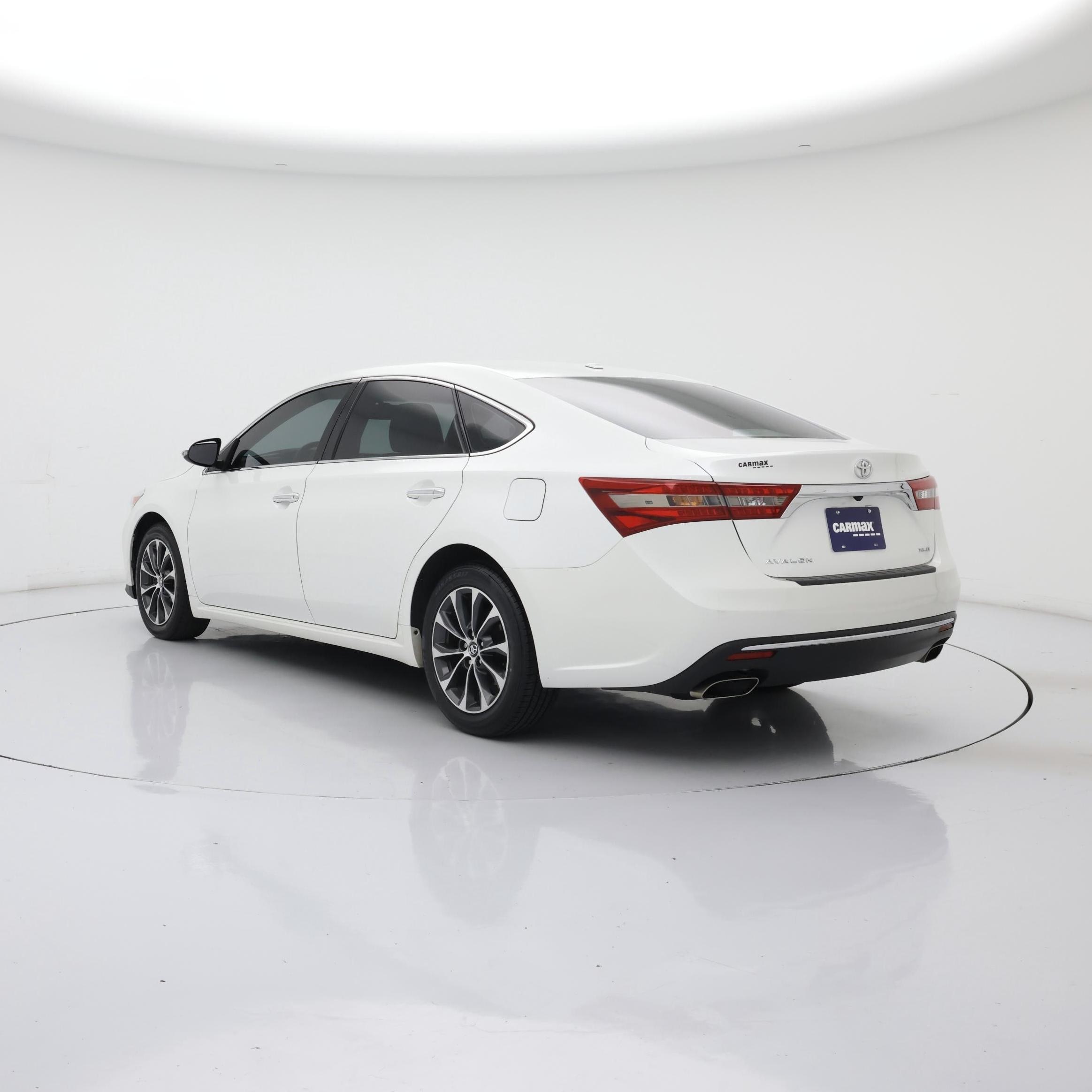 Thumbnail: 2016 Toyota Avalon - 2