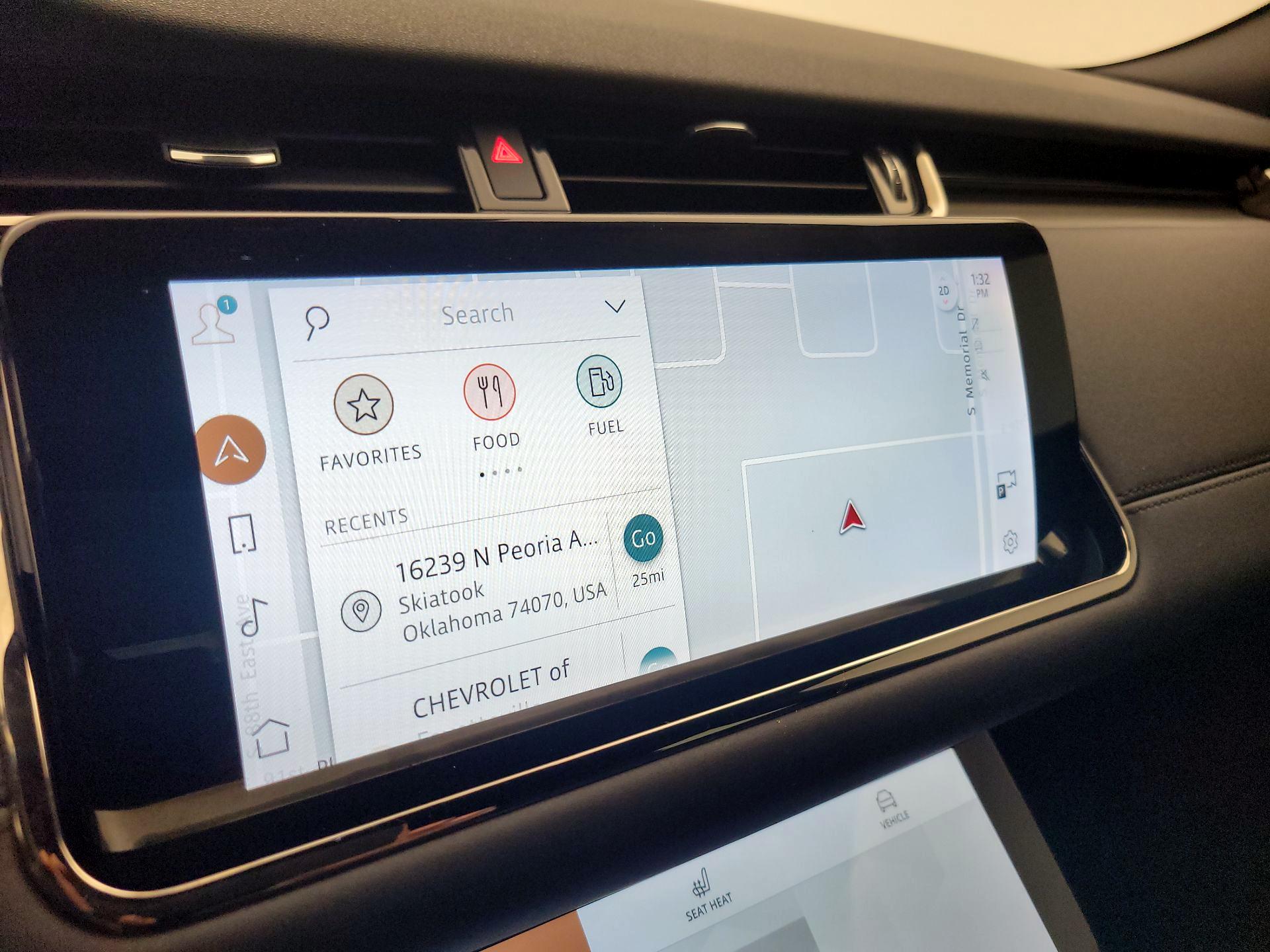 Thumbnail: 2021 Land Rover Range Rover Evoque - 14