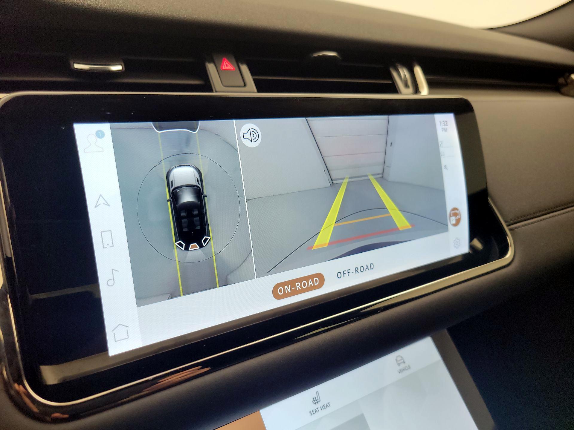 Thumbnail: 2021 Land Rover Range Rover Evoque - 15