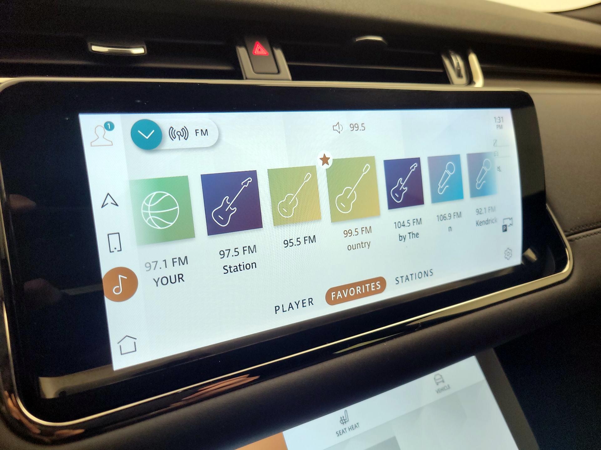 Thumbnail: 2021 Land Rover Range Rover Evoque - 16