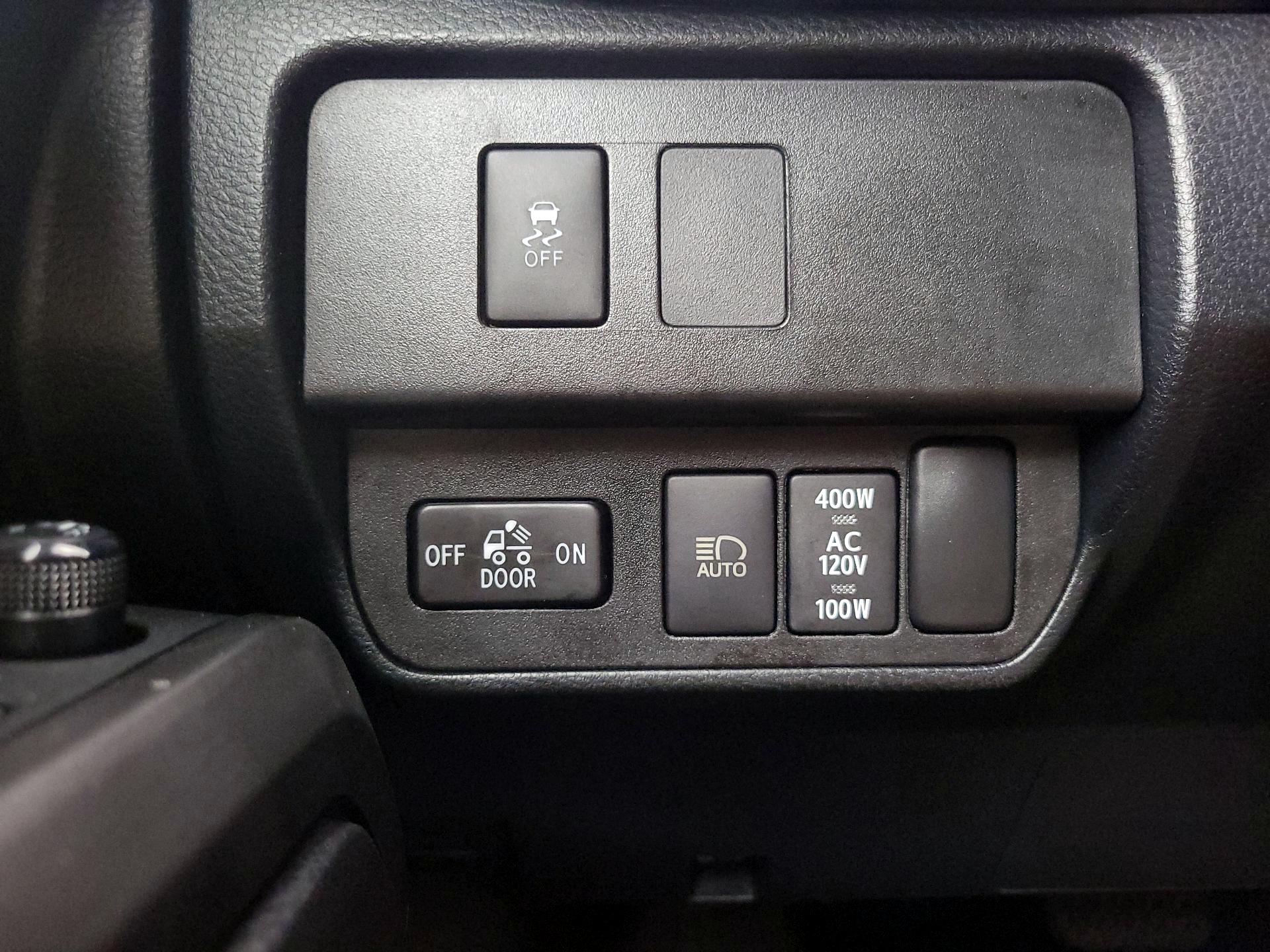 Thumbnail: 2020 Toyota Tacoma - 13