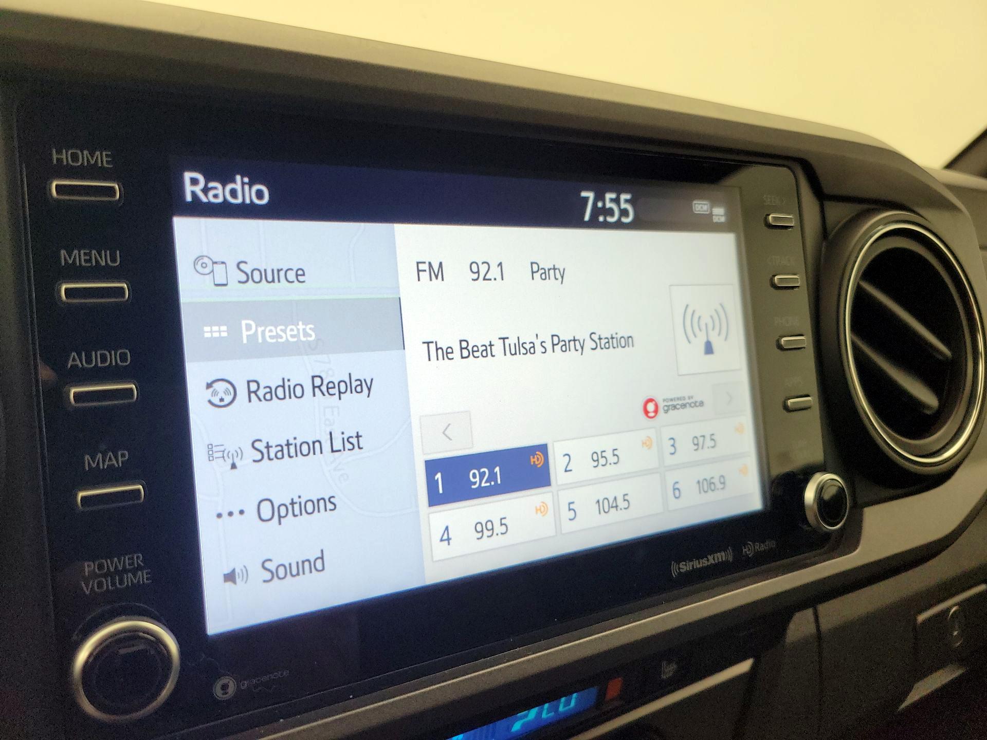 Thumbnail: 2020 Toyota Tacoma - 16